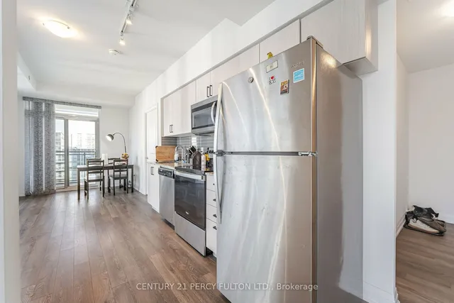 Additional property image - 10 Meadowglen Pl Unit 611