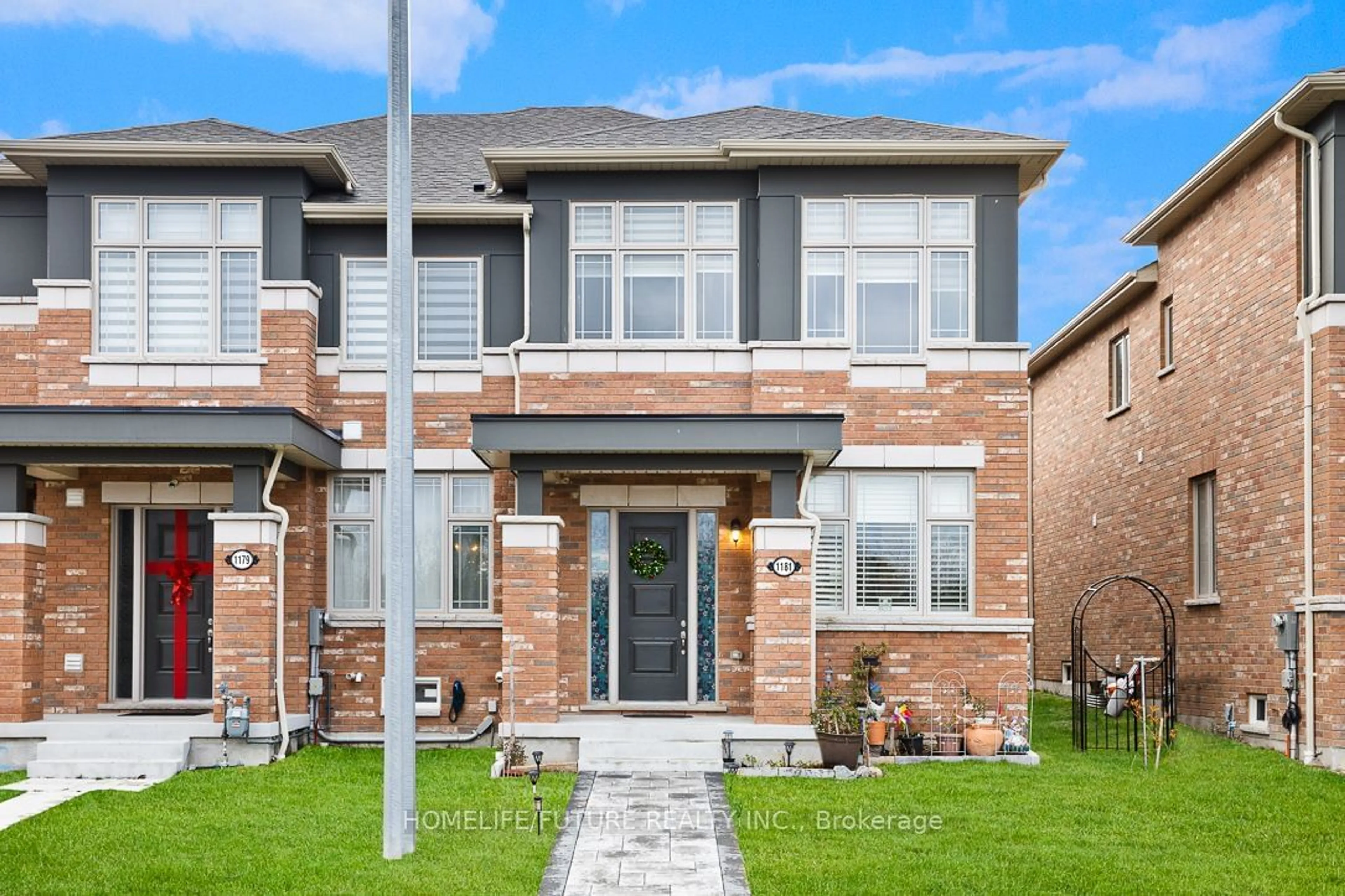 Home with brick exterior material for 1181 CALIPER Lane, Pickering Ontario L1S 0H1