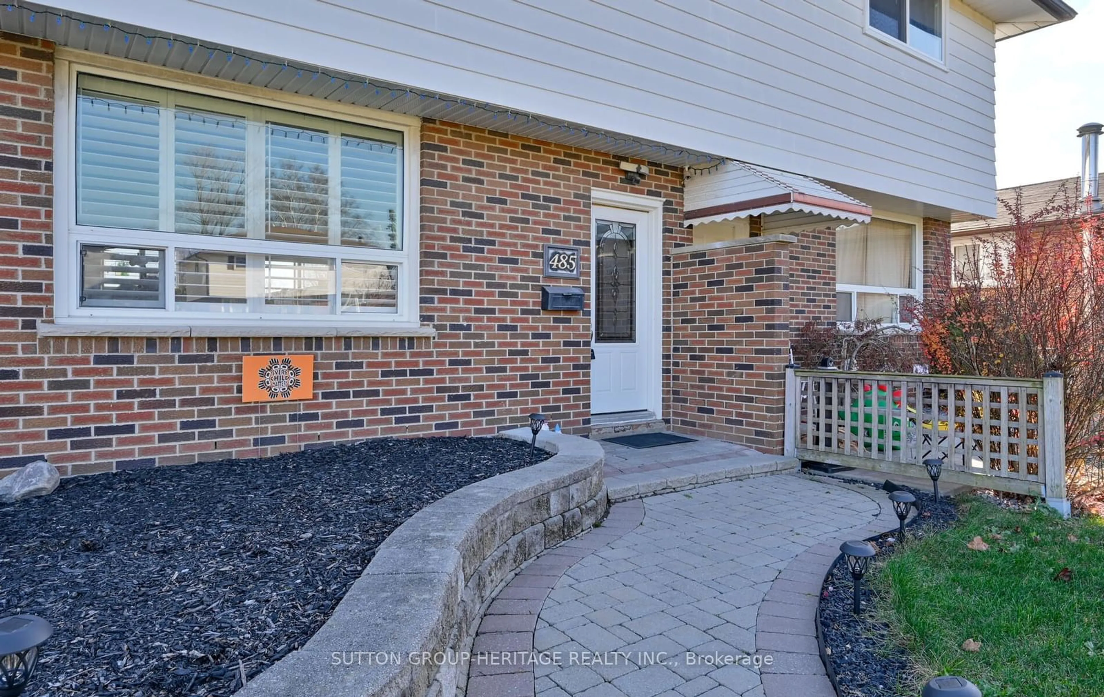 Unknown for 485 Tennyson Crt, Oshawa Ontario L1H 3K8