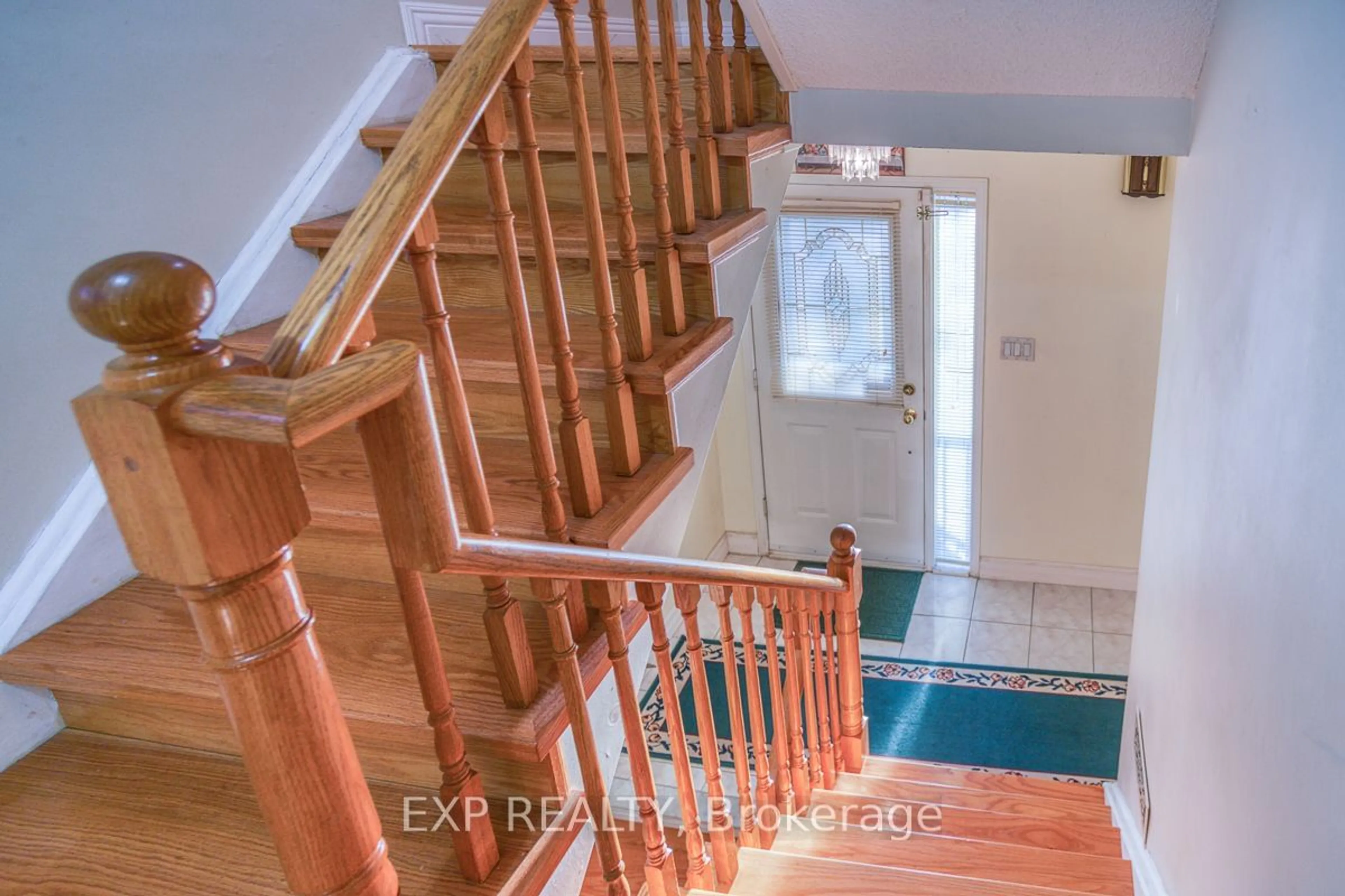 Indoor foyer, wood floors for 58 Reed Dr, Ajax Ontario L1S 5R9