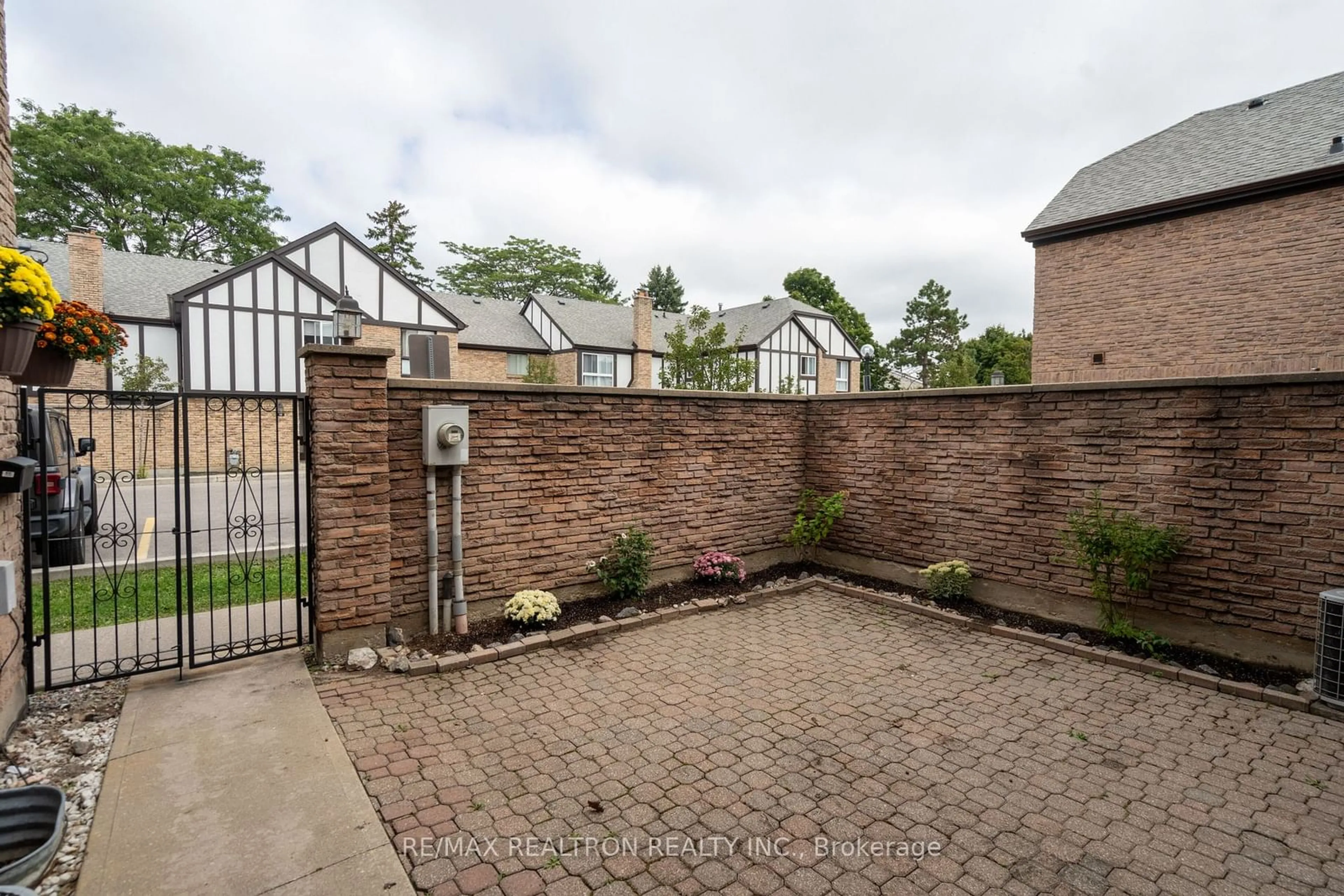 Patio, the fenced backyard for 2 Dailing Gate #9, Toronto Ontario M1B 1Z8