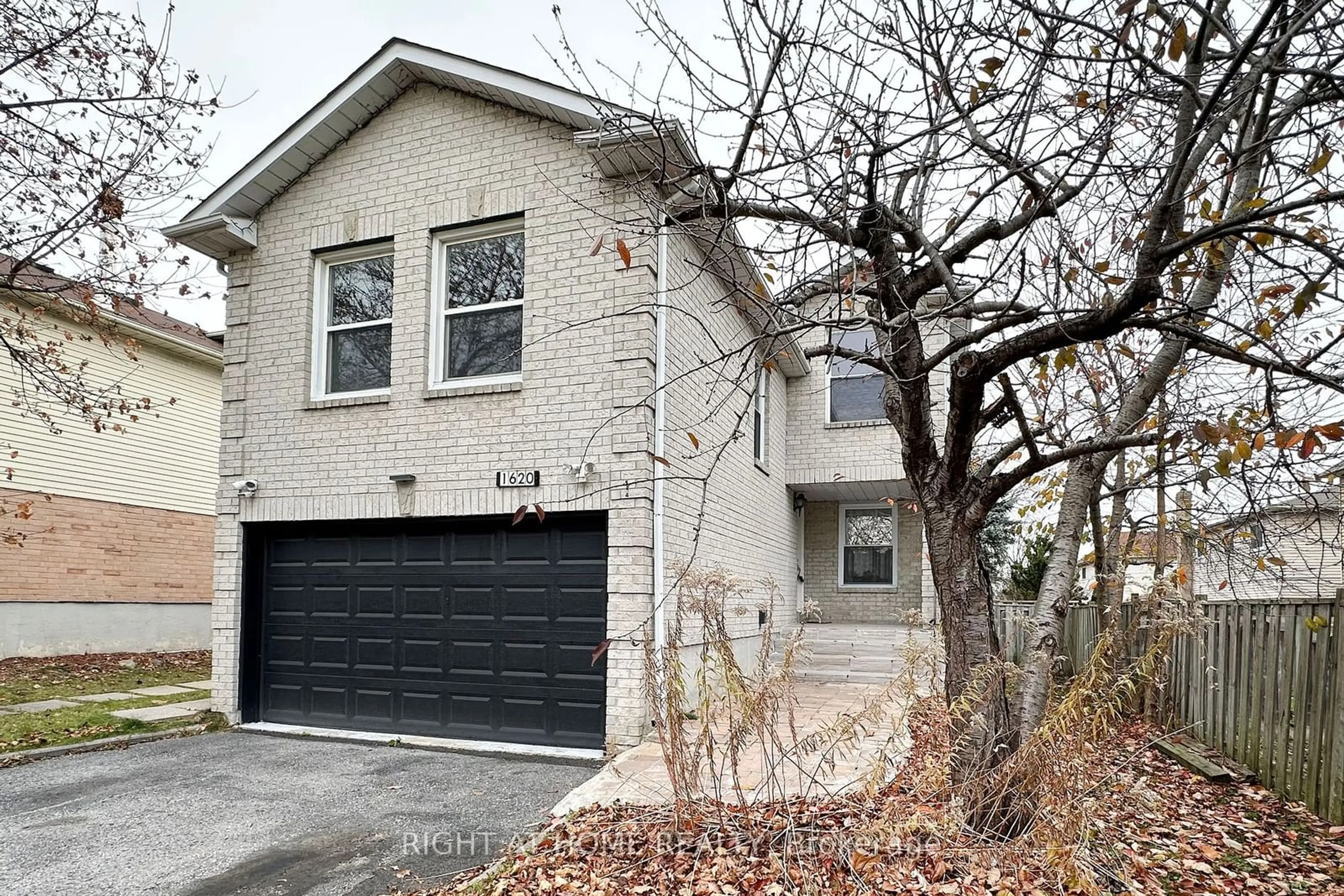 Unknown for 1620 Mcbrady Cres, Pickering Ontario L1X 2B6