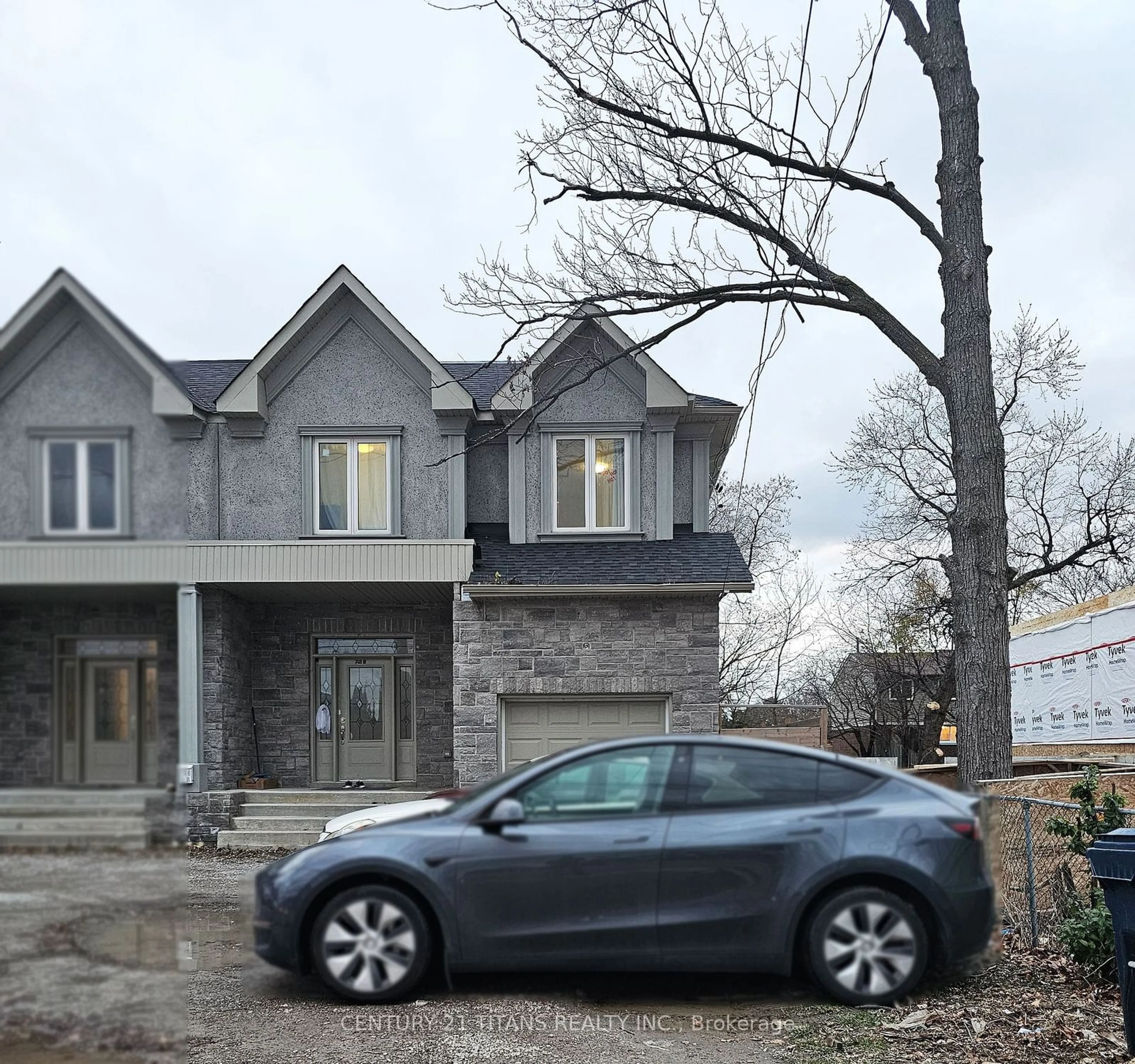 Frontside or backside of a home, the street view for 788 - B Midland Ave #B, Toronto Ontario M1K 4E7