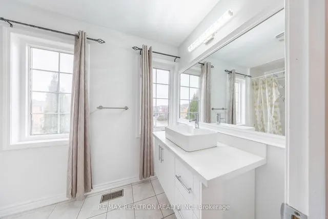 Additional property image - 81 Trumpeter St