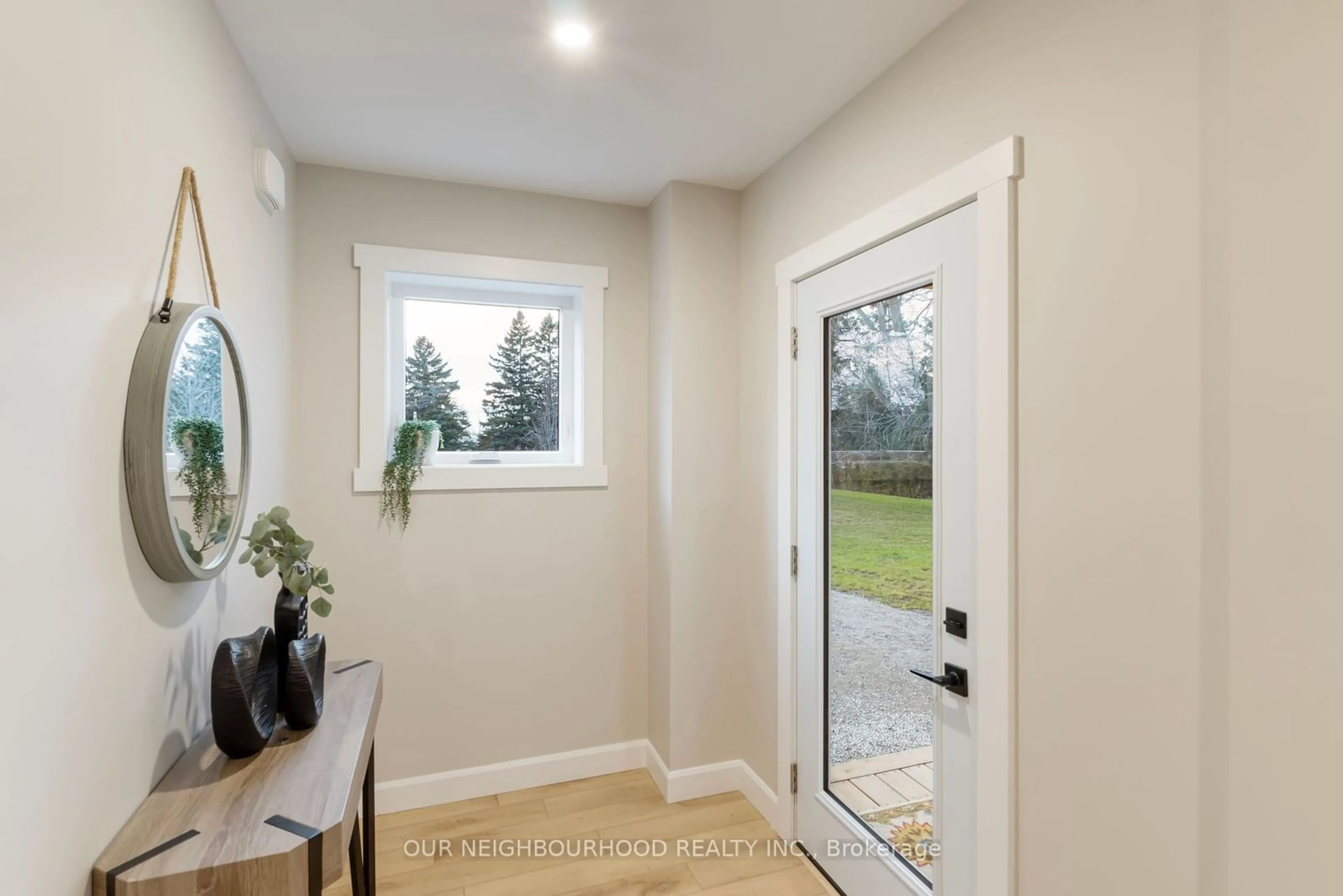 Indoor entryway, wood floors for 2375 Hancock Rd, Clarington Ontario L1E 2M3