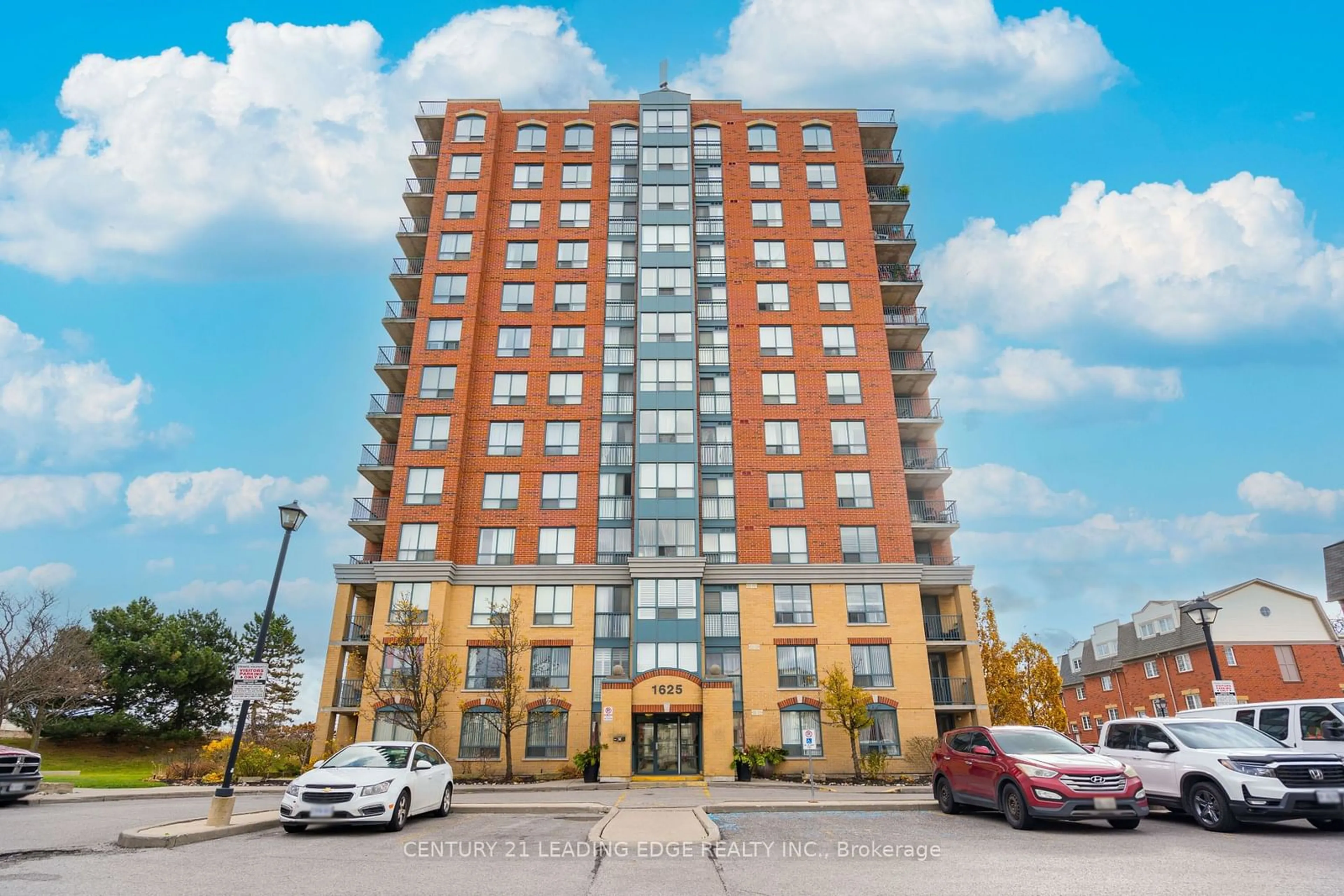 A pic from exterior of the house or condo, the front or back of building for 1625 Pickering Pkwy #909, Pickering Ontario L1V 6Z6