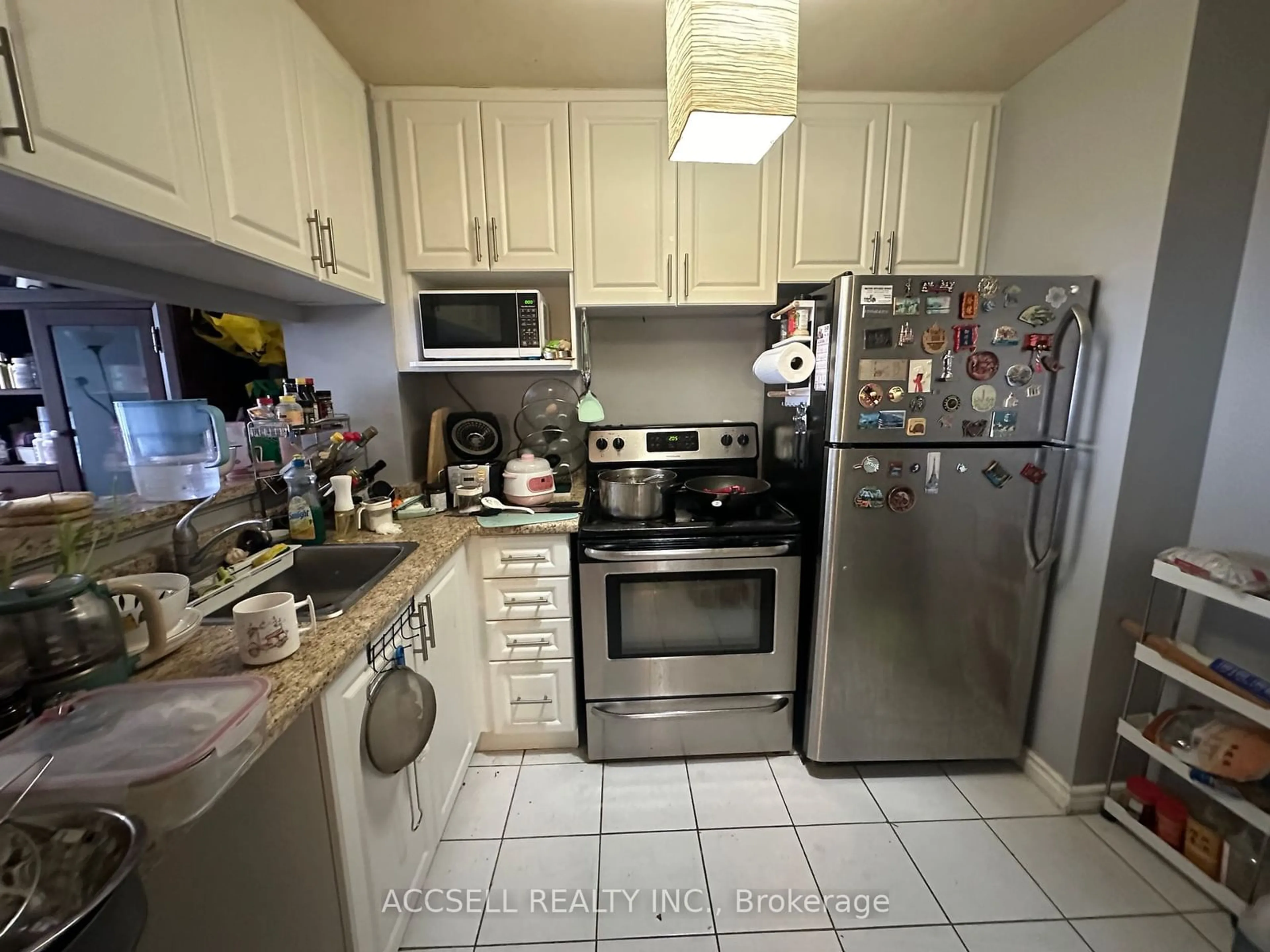 Standard kitchen, cottage for 3050 Ellesmere Rd #918, Toronto Ontario M1E 5E6