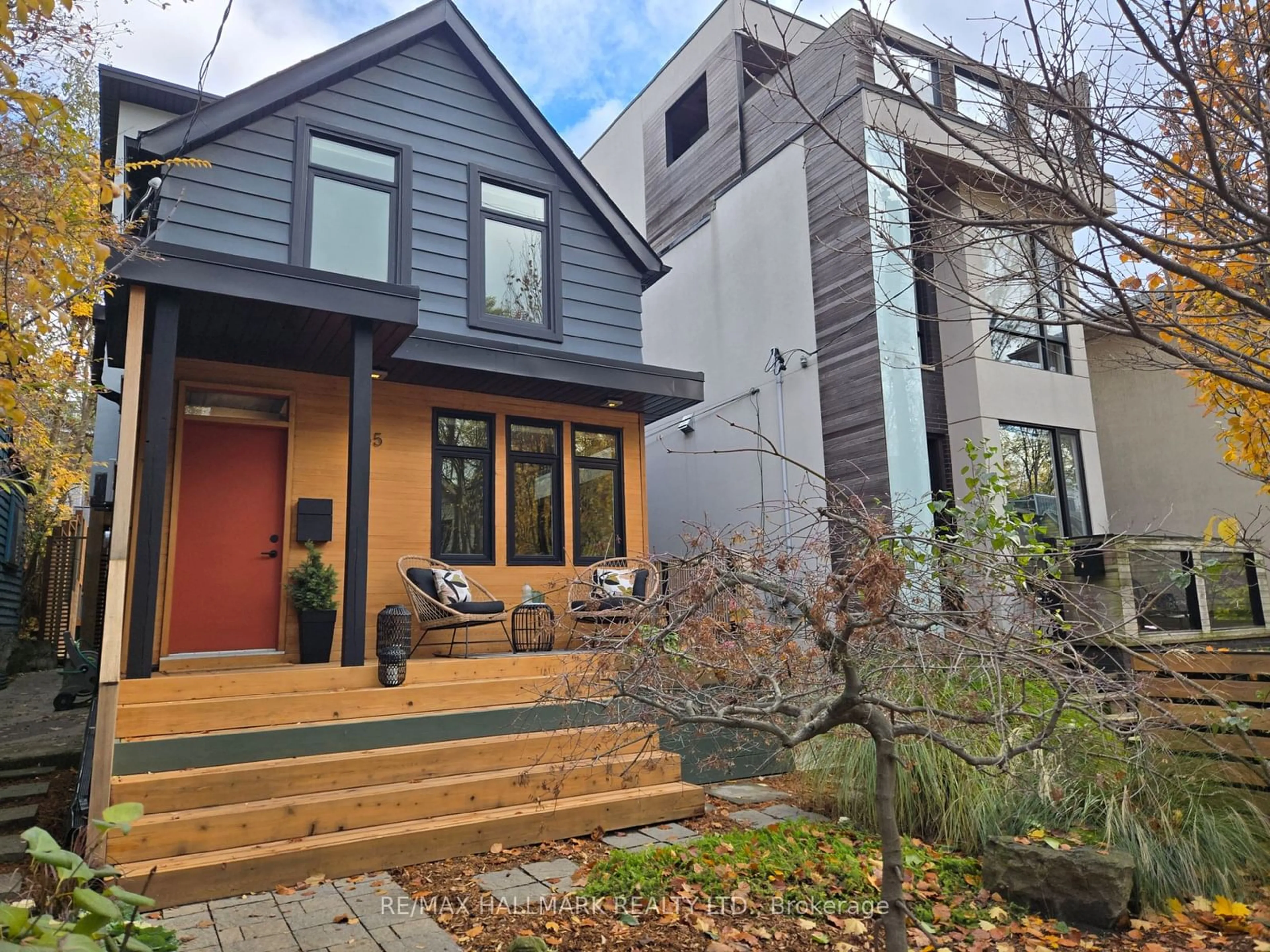 Frontside or backside of a home, cottage for 265 Hastings Ave, Toronto Ontario M4L 2L9