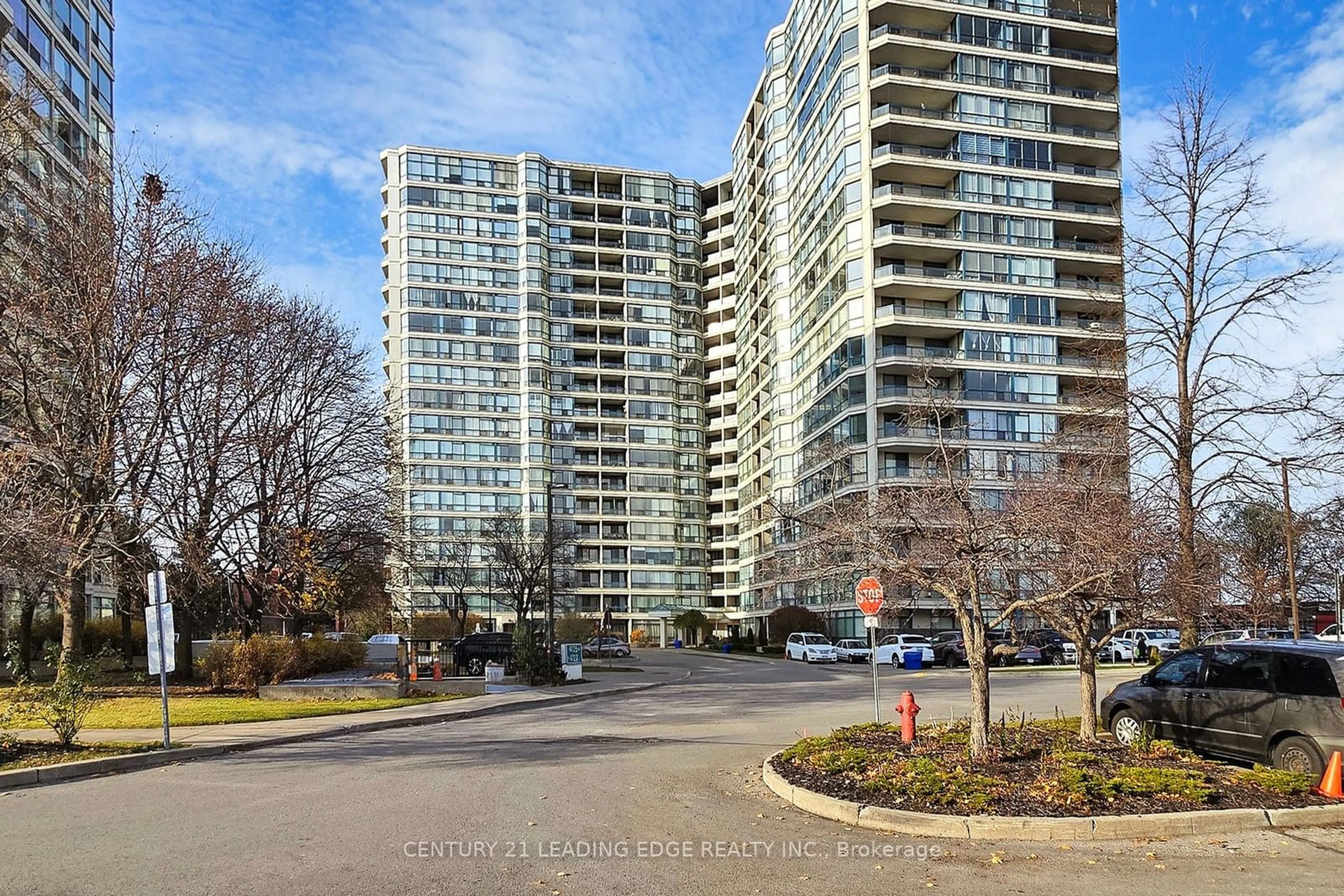 A pic from exterior of the house or condo, the street view for 4725 SHEPPARD Ave #209, Toronto Ontario M1S 5B2