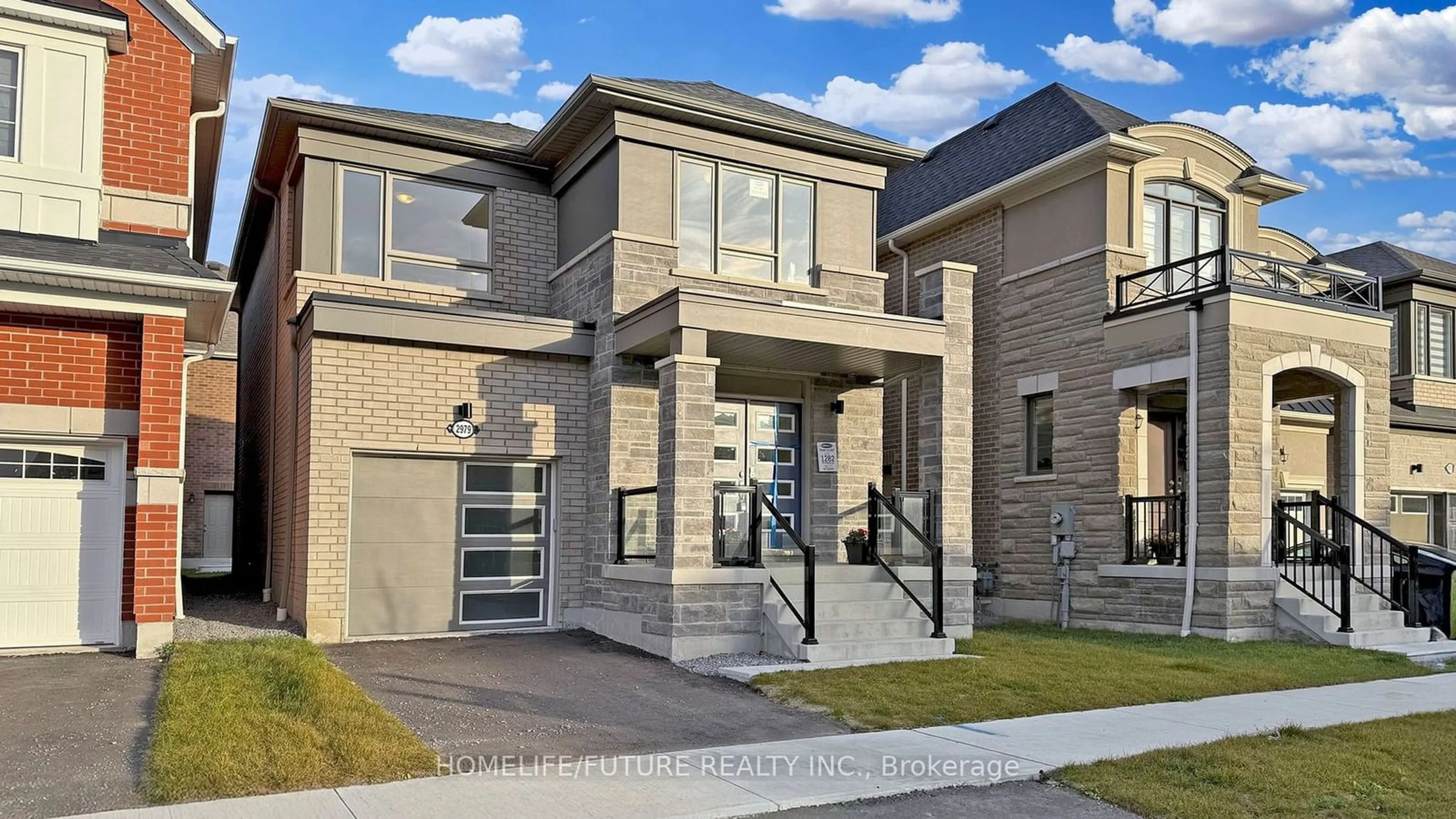 Home with brick exterior material for 2979 Heartwood Lane, Pickering Ontario L1X 0P1