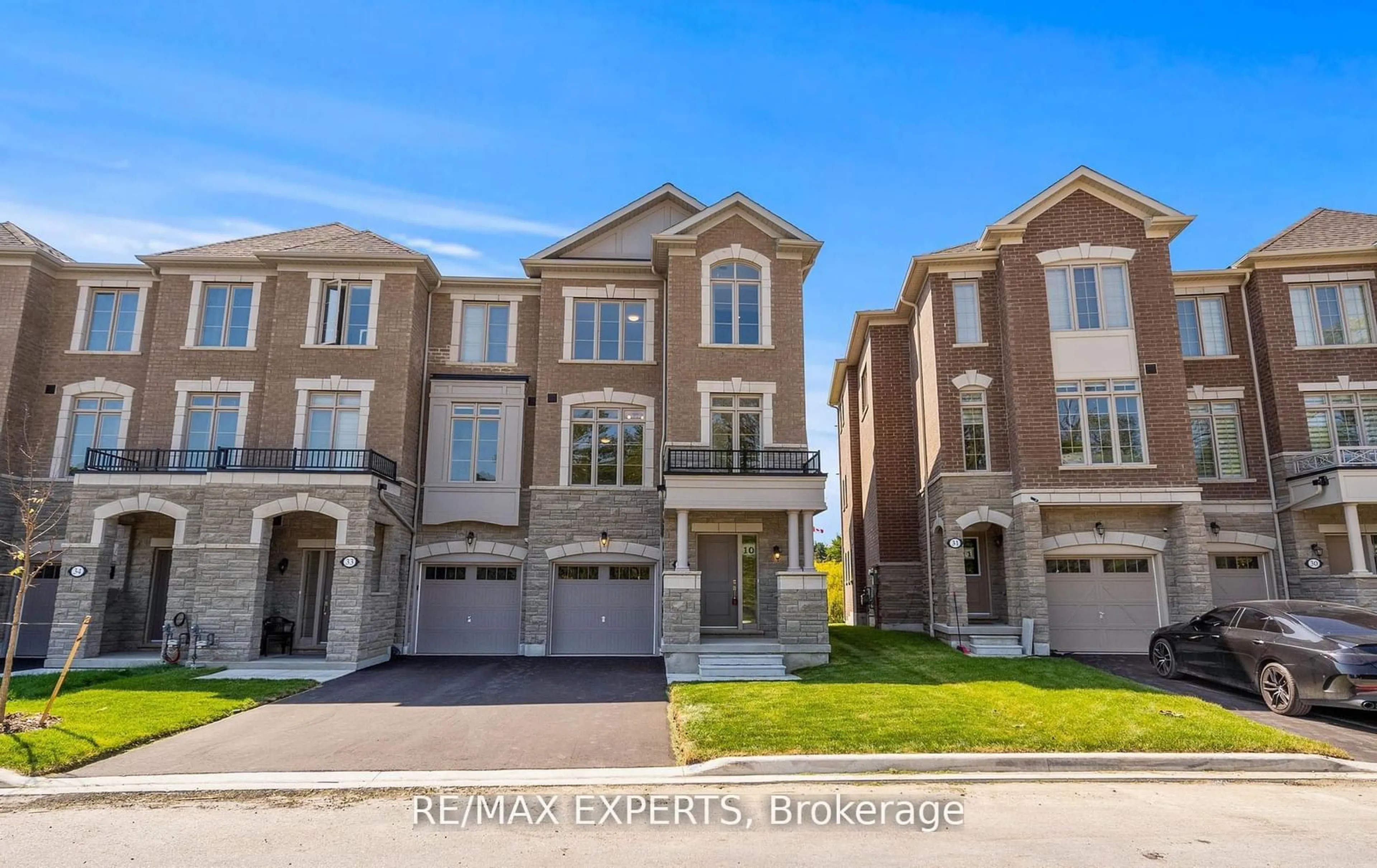 A pic from exterior of the house or condo, the street view for 32 Coote Crt, Ajax Ontario L1T 0P5