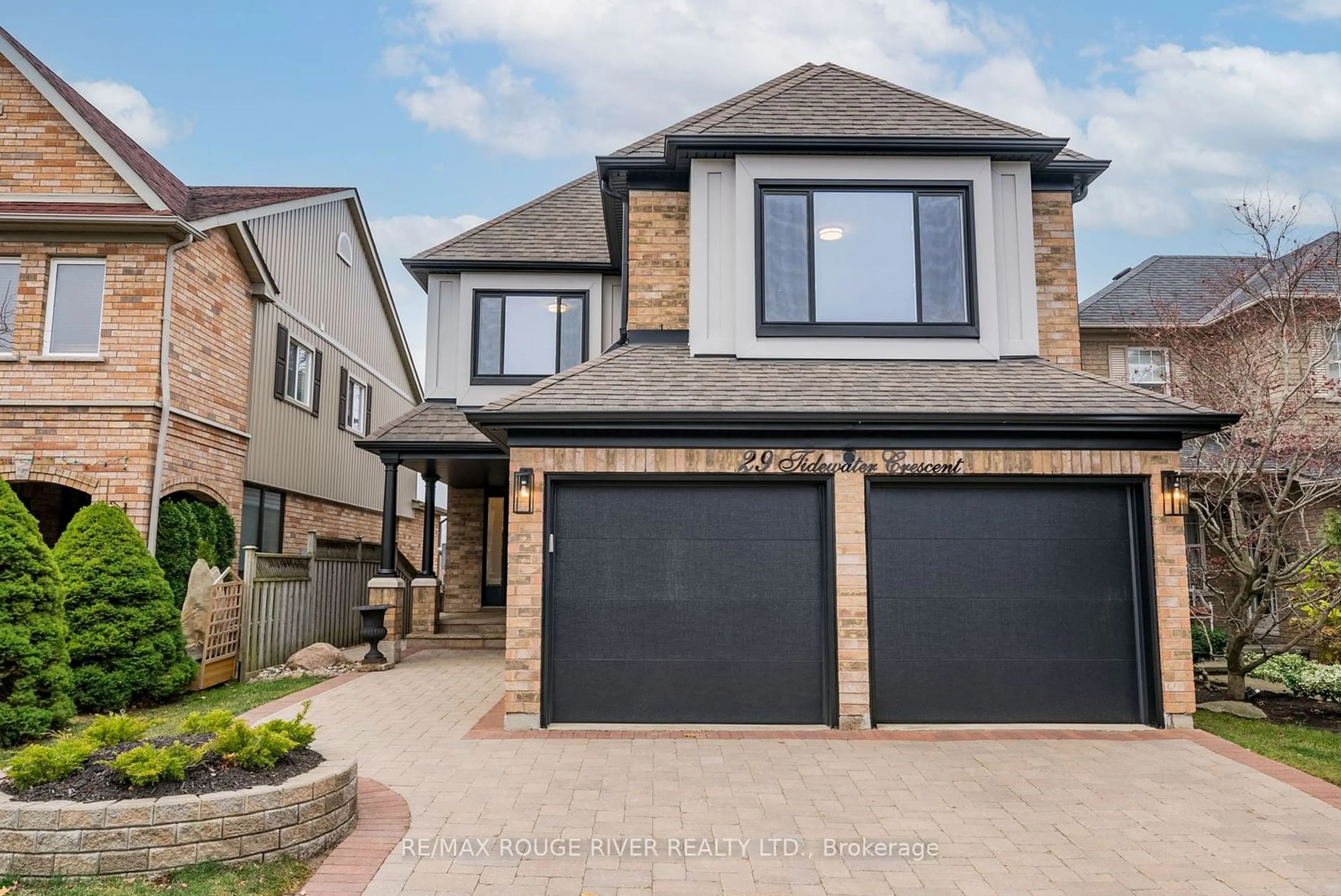 Frontside or backside of a home, the street view for 29 Tidewater Cres, Whitby Ontario L1P 1M2