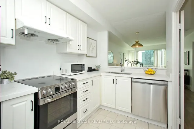 Additional property image - 18 Lee Centre Dr Unit 1505
