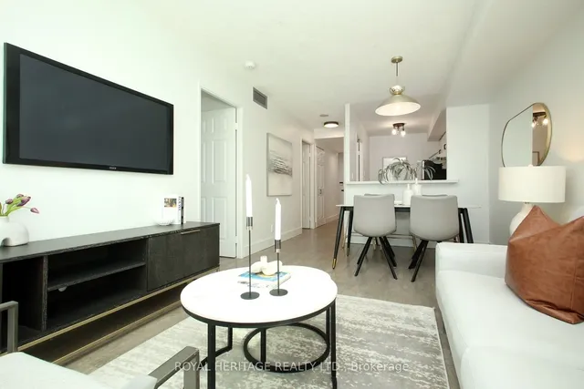 Additional property image - 18 Lee Centre Dr Unit 1505