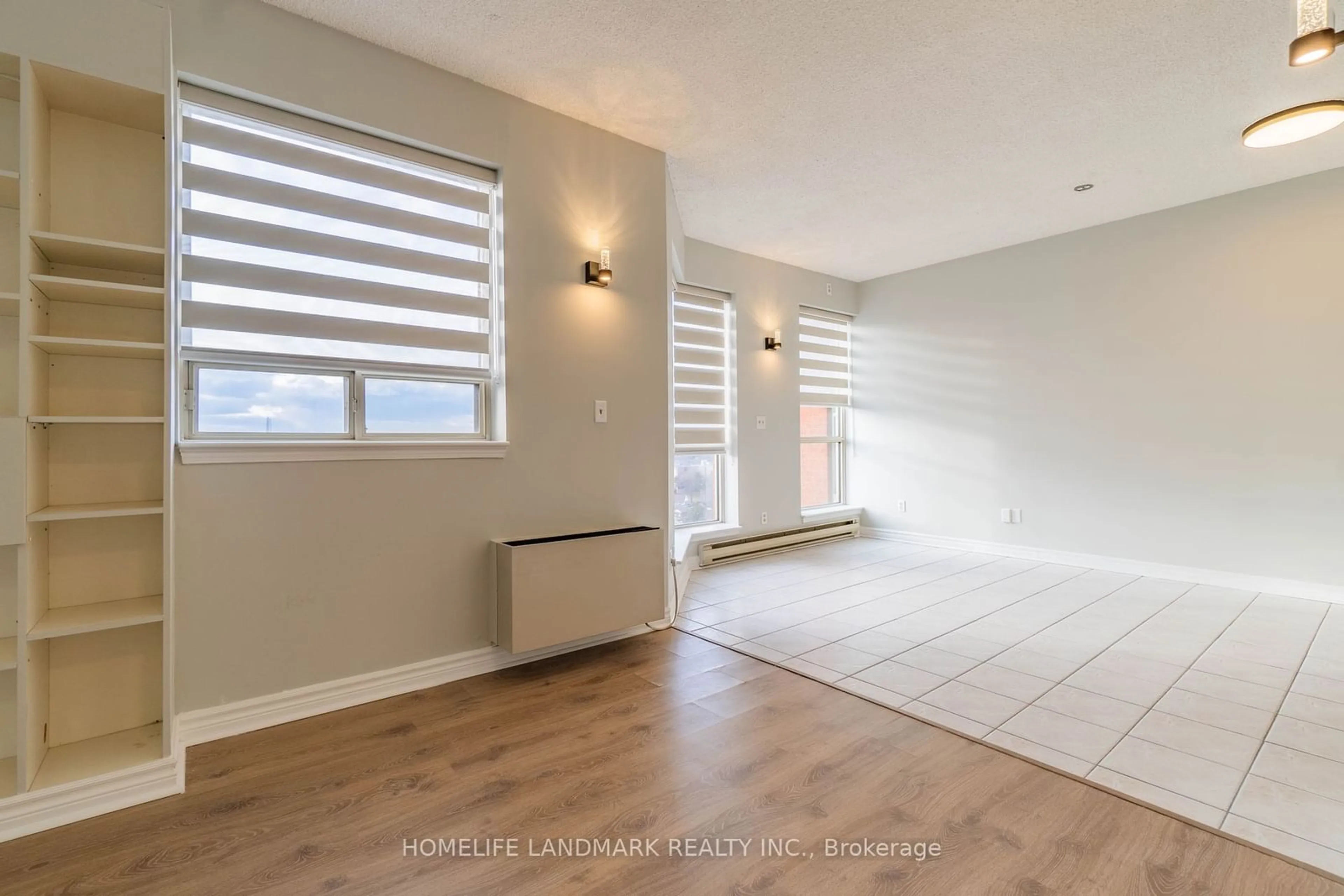 Other indoor space, wood floors for 2460 Eglinton Ave #PH17, Toronto Ontario M1K 5J7