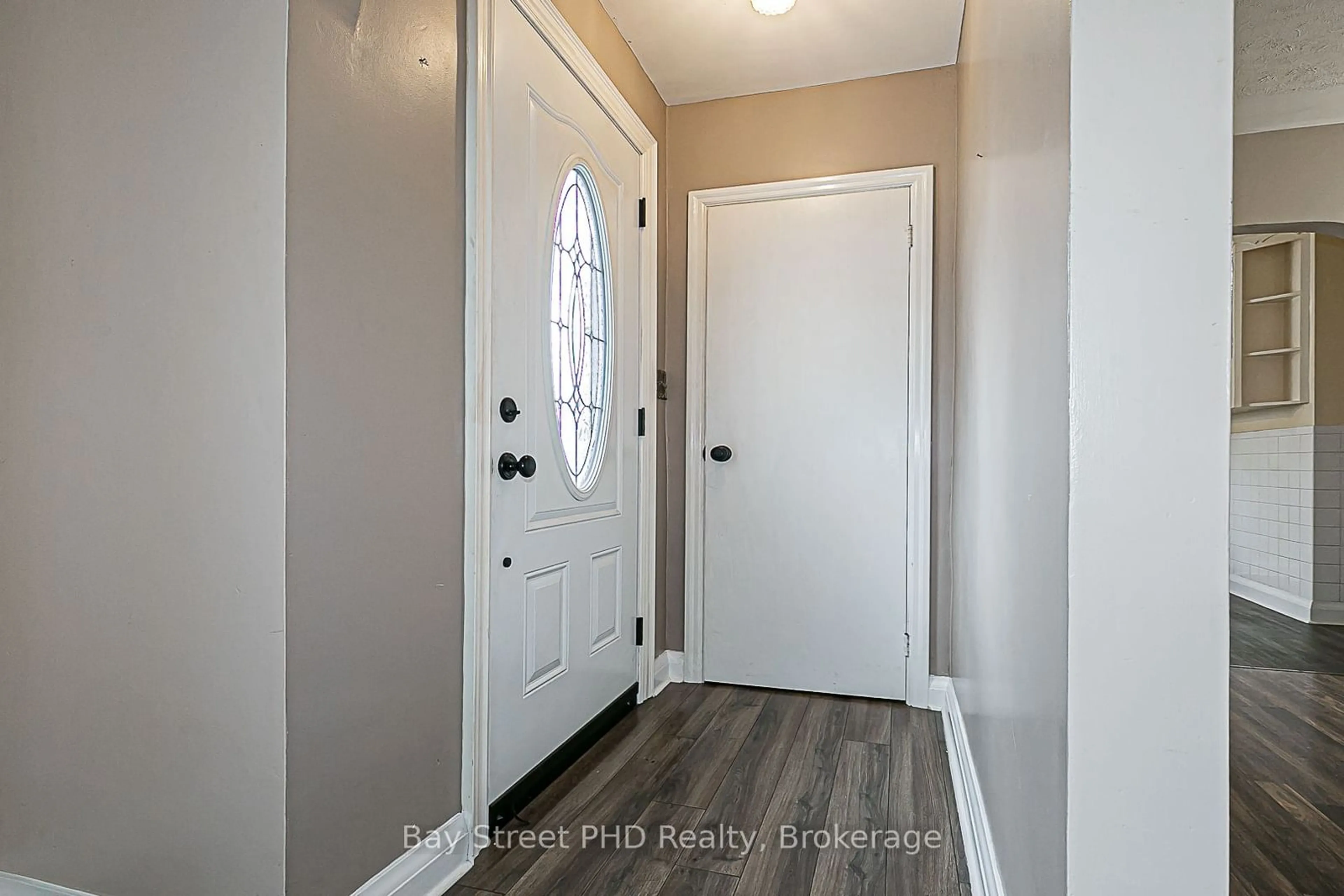 Indoor entryway, wood floors for 19 Herbert Ave, Oshawa Ontario L1G 3Y7