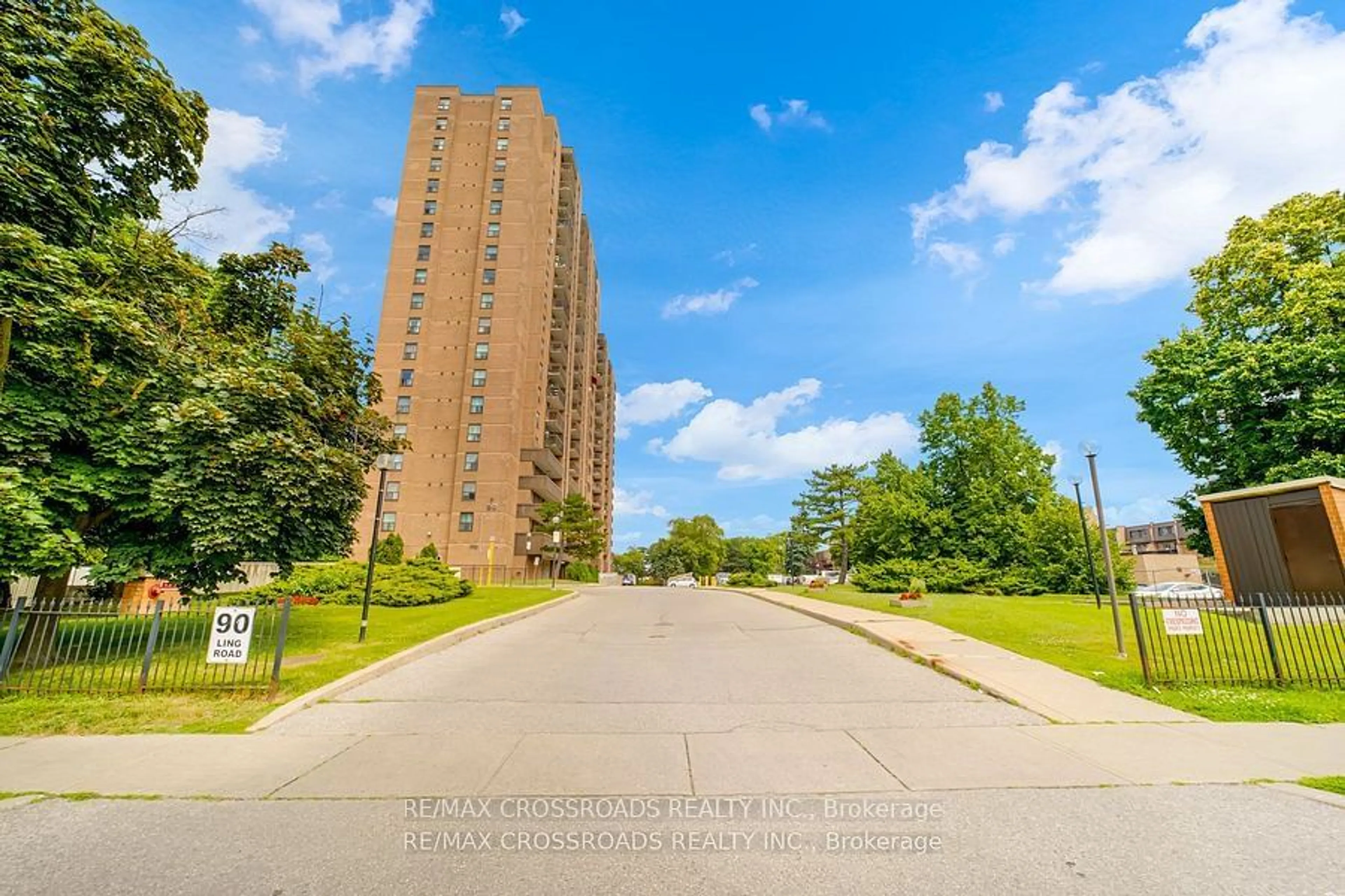 A pic from exterior of the house or condo, the street view for 90 Ling Rd #Ph112, Toronto Ontario M1E 4Y3