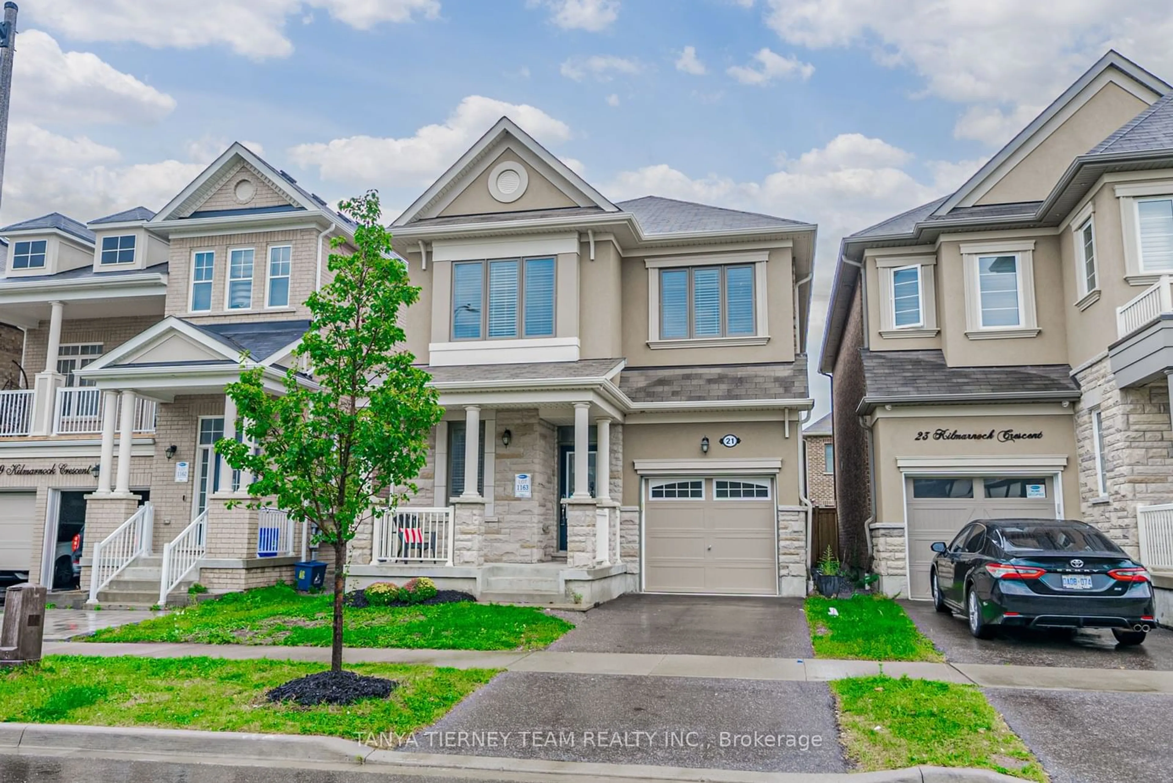 Frontside or backside of a home, the street view for 21 Kilmarnock Cres, Whitby Ontario L1P 0E8