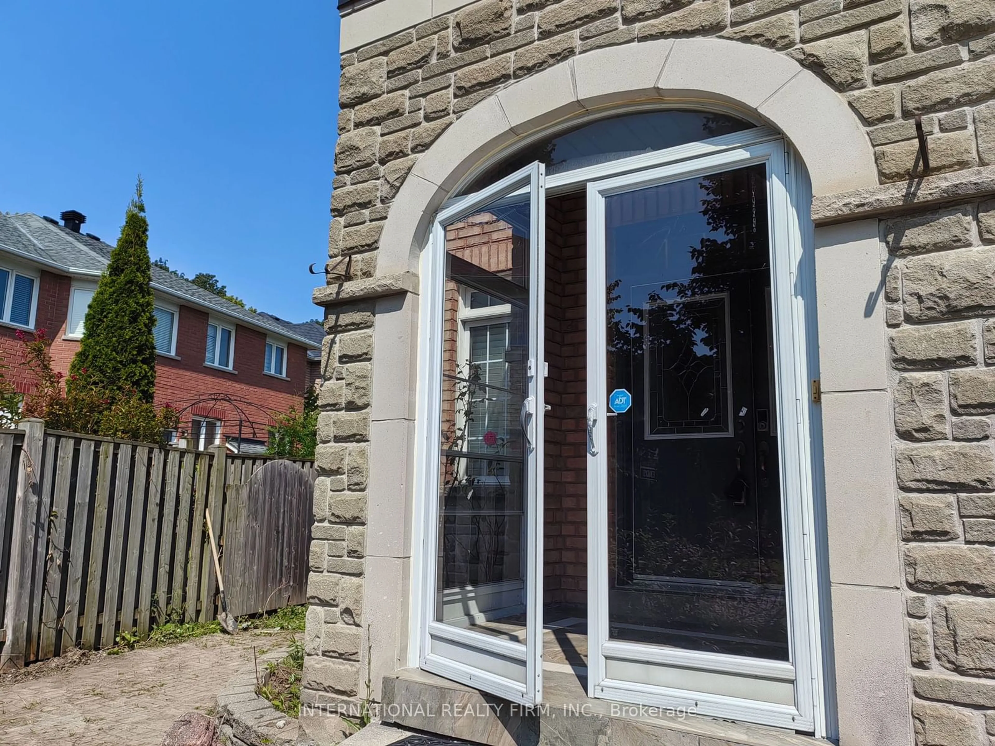 A pic from exterior of the house or condo, the front or back of building for 6A Steppingstone Tr, Toronto Ontario M1X 2A5