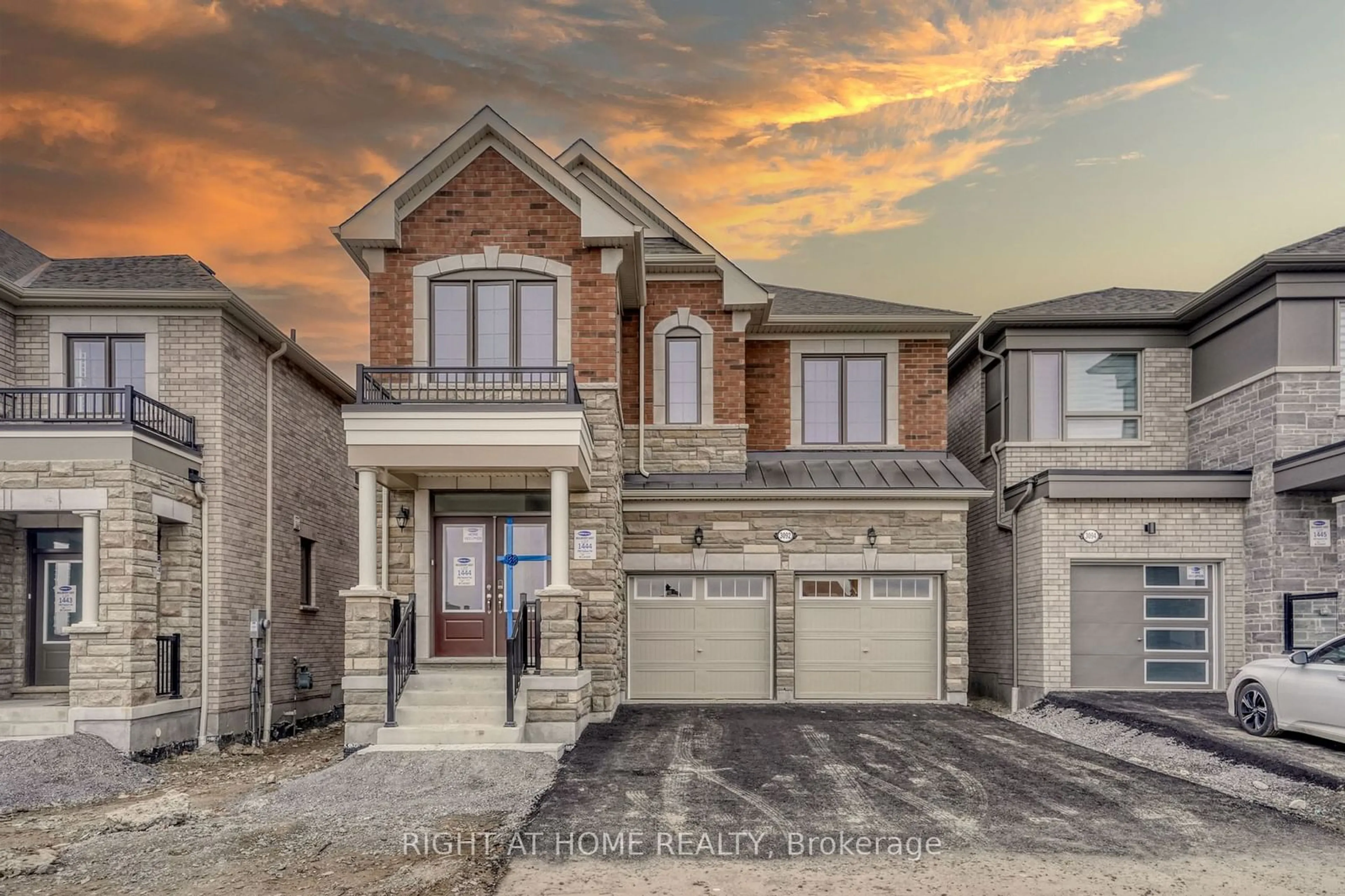 Home with brick exterior material for 3092 Paperbirch Tr, Pickering Ontario L1X 0N9