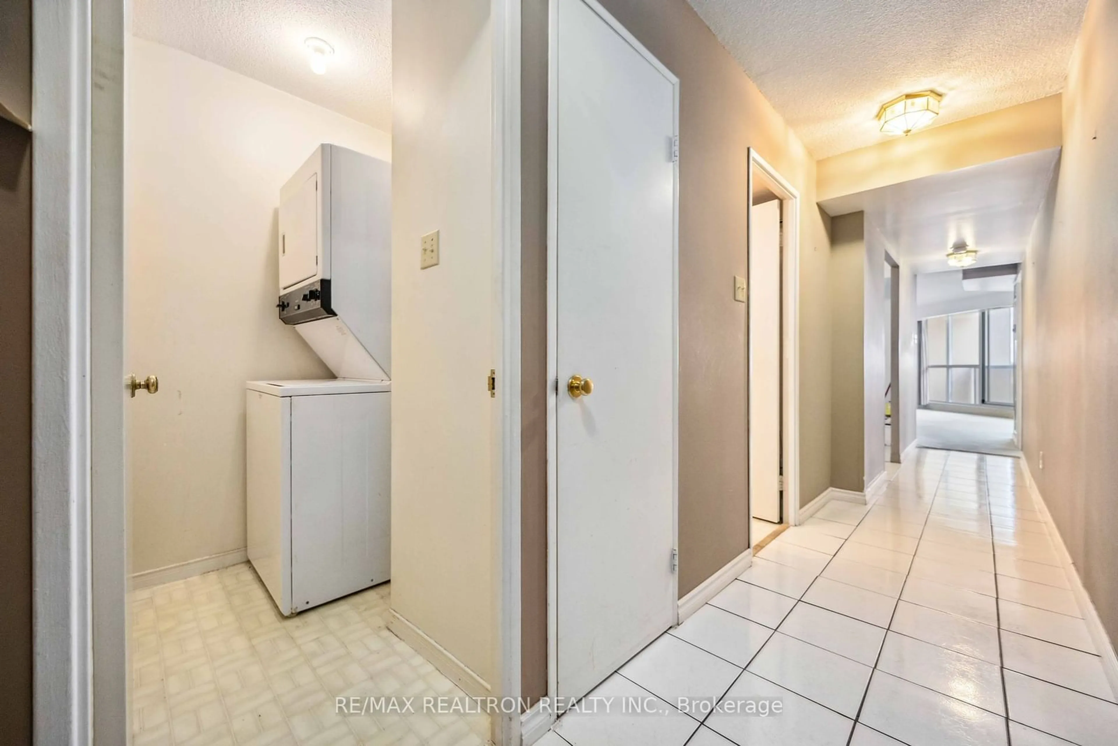 Laundry room for 2 Westney Rd #1210, Ajax Ontario L1T 3H3