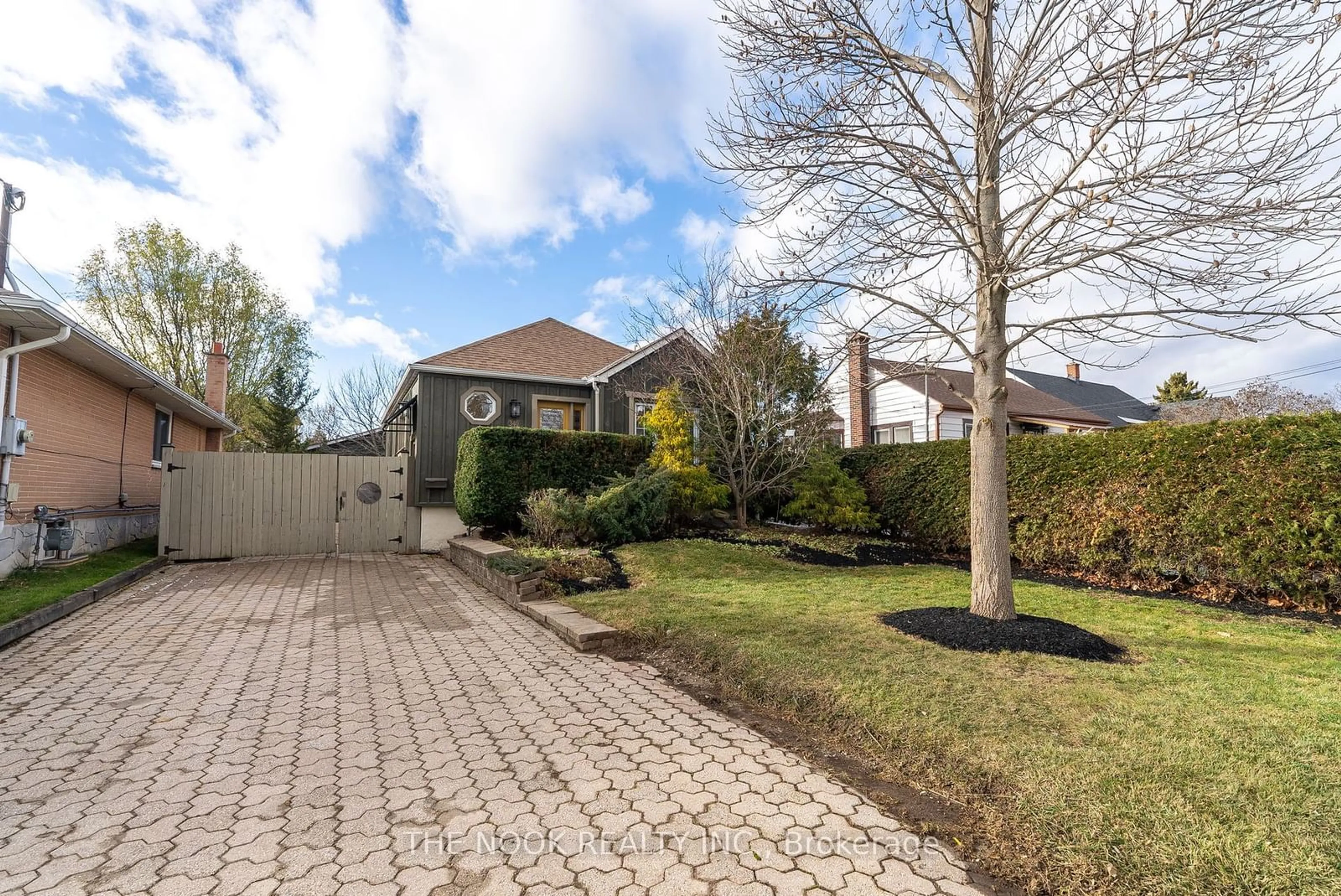 Frontside or backside of a home, the street view for 340 Nipigon St, Oshawa Ontario L1J 4N9