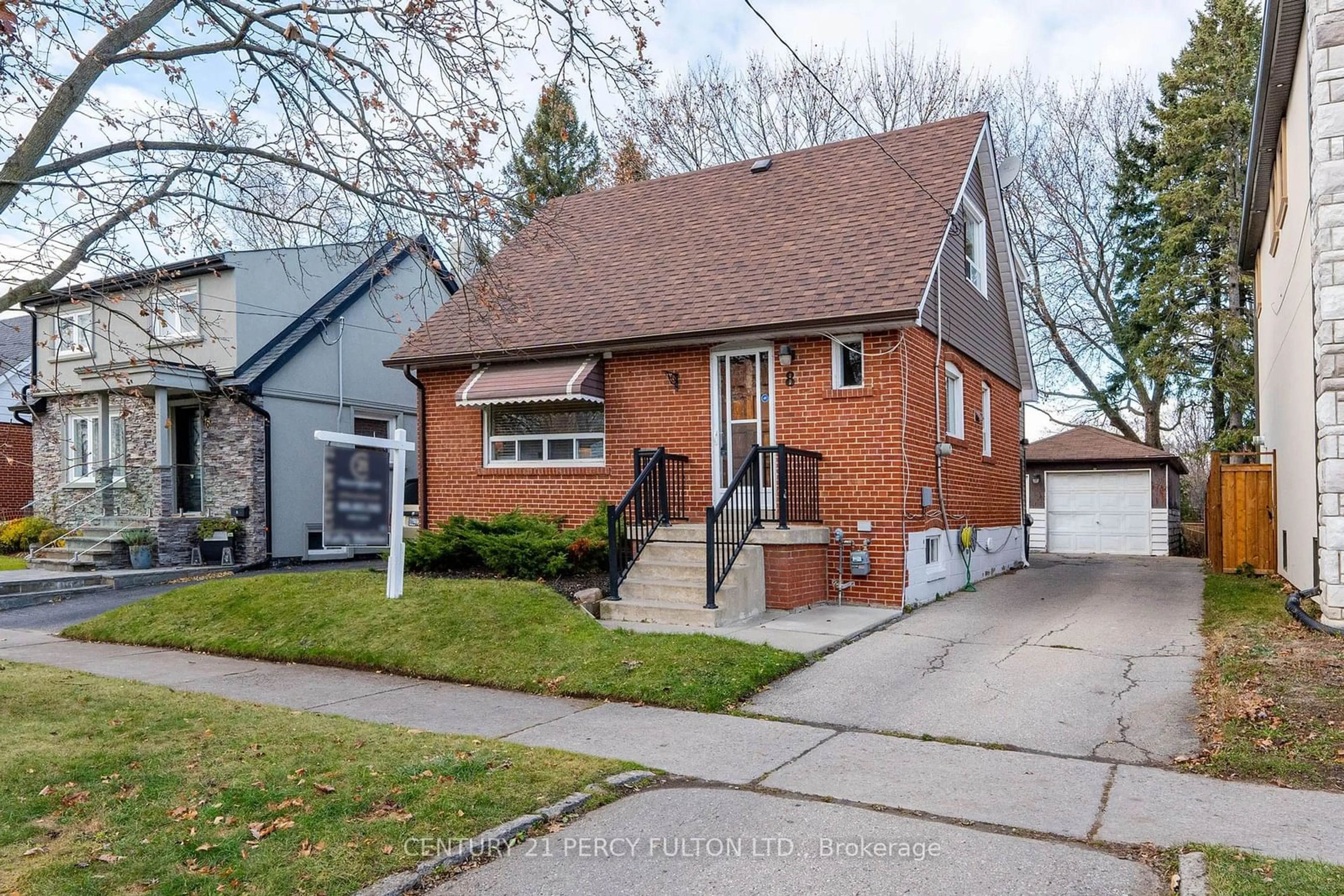 Frontside or backside of a home, the street view for 8 Rosita Cres, Toronto Ontario M1L 1X8