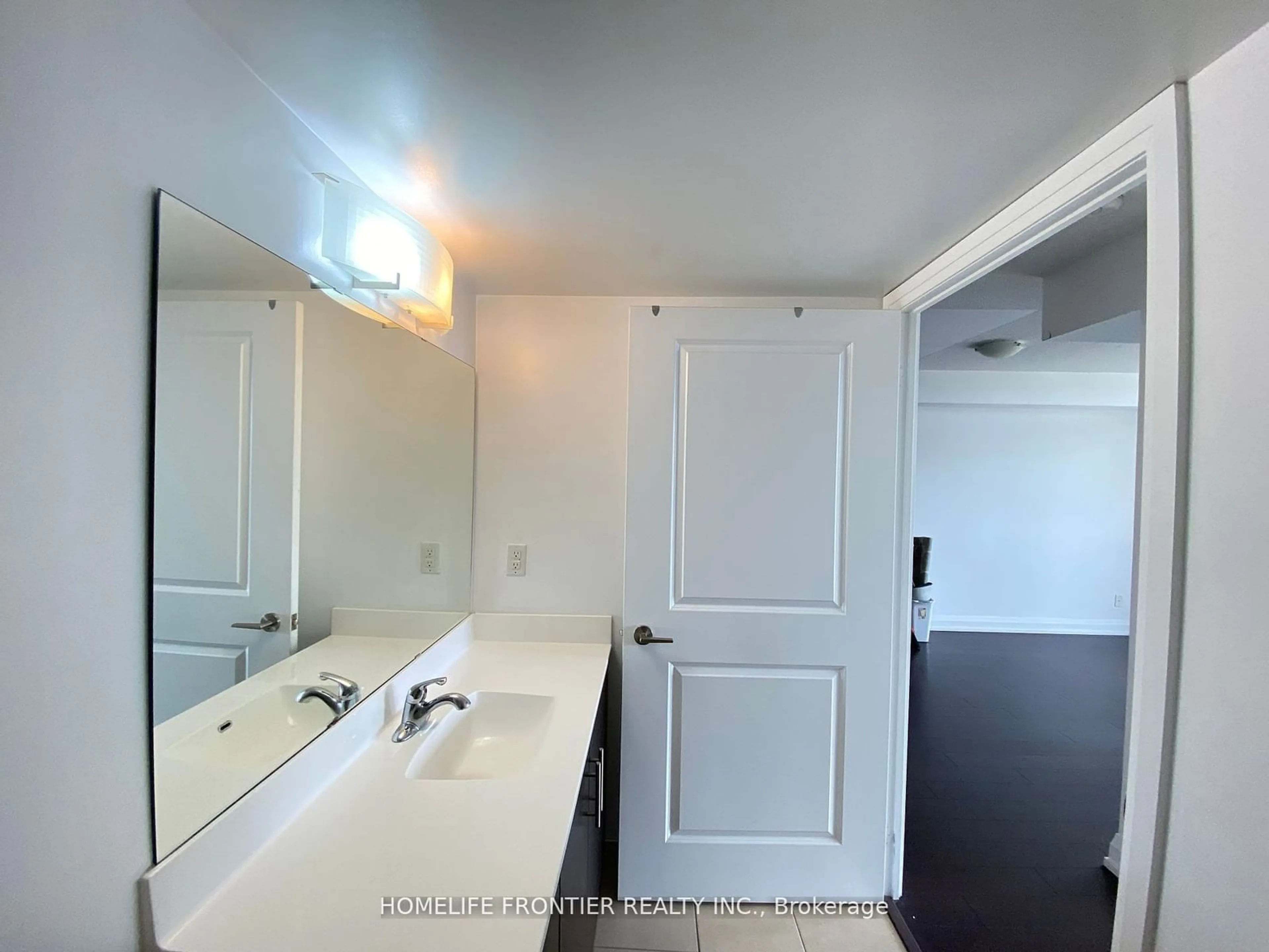 Standard bathroom, not visible floor for 3520 Danforth Ave #308, Toronto Ontario M1L 1E5