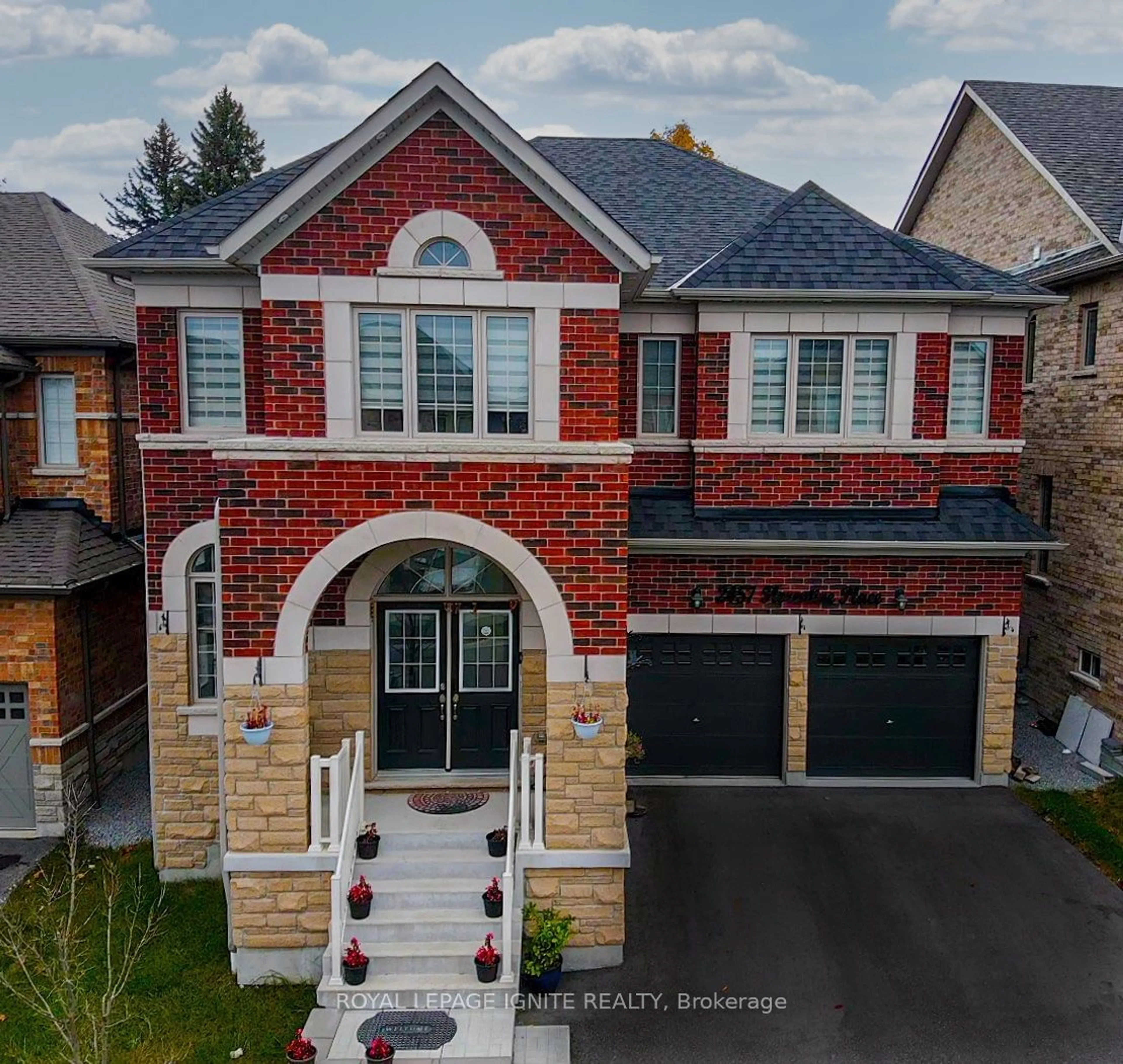 Home with brick exterior material for 2457 Florentine Pl, Pickering Ontario L1X 0H2