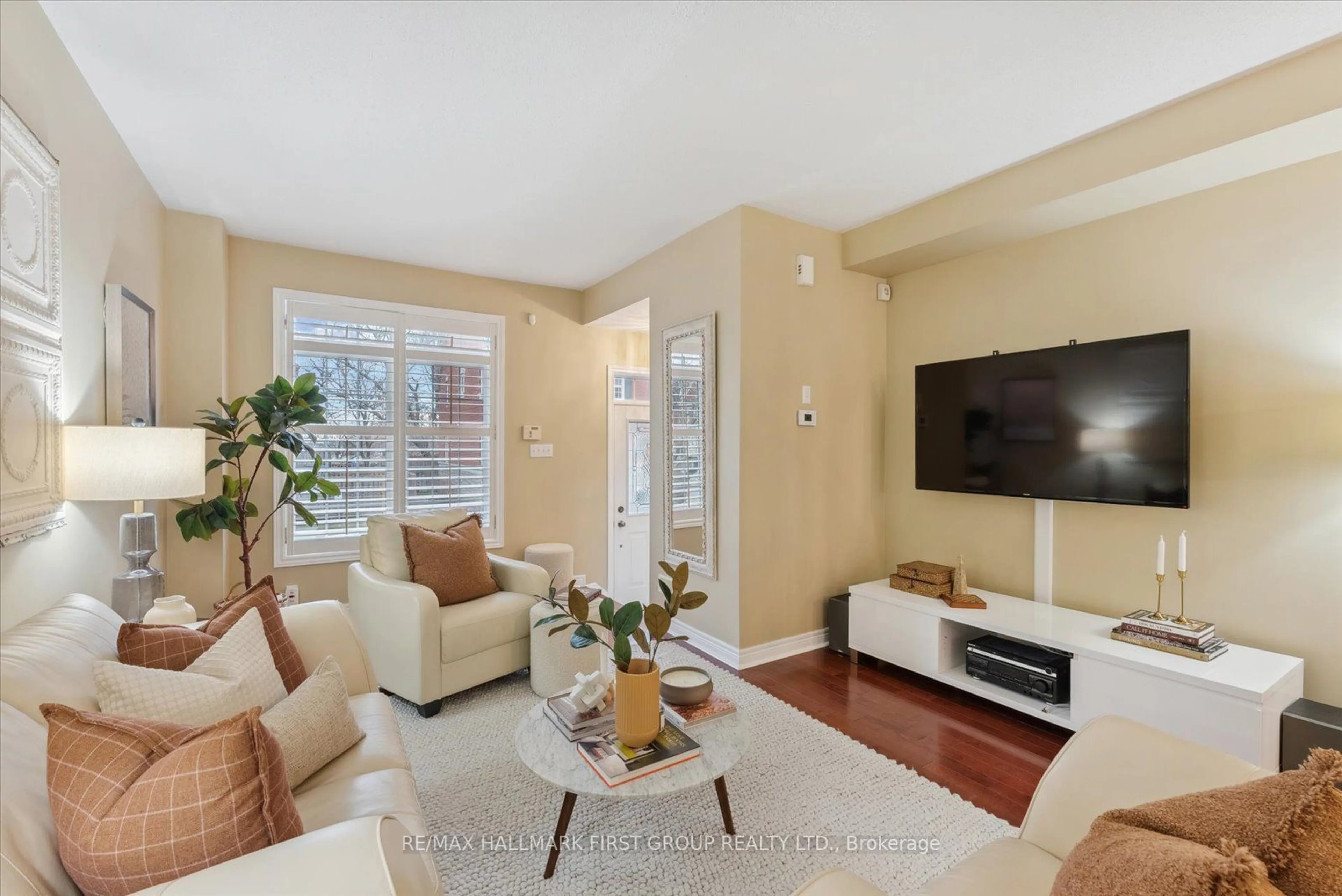 Living room, wood floors for 1330 Altona Rd #29, Pickering Ontario L1V 7E8