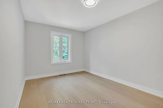 Additional property image - 254 Hastings Ave