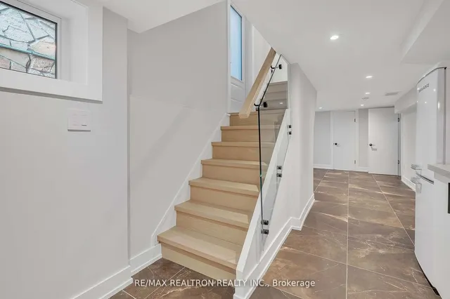 Additional property image - 254 Hastings Ave