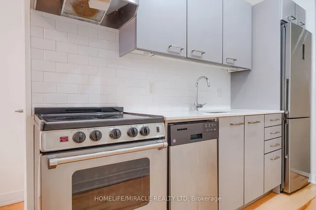 Additional property image - 1331 Gerrard St Unit 2