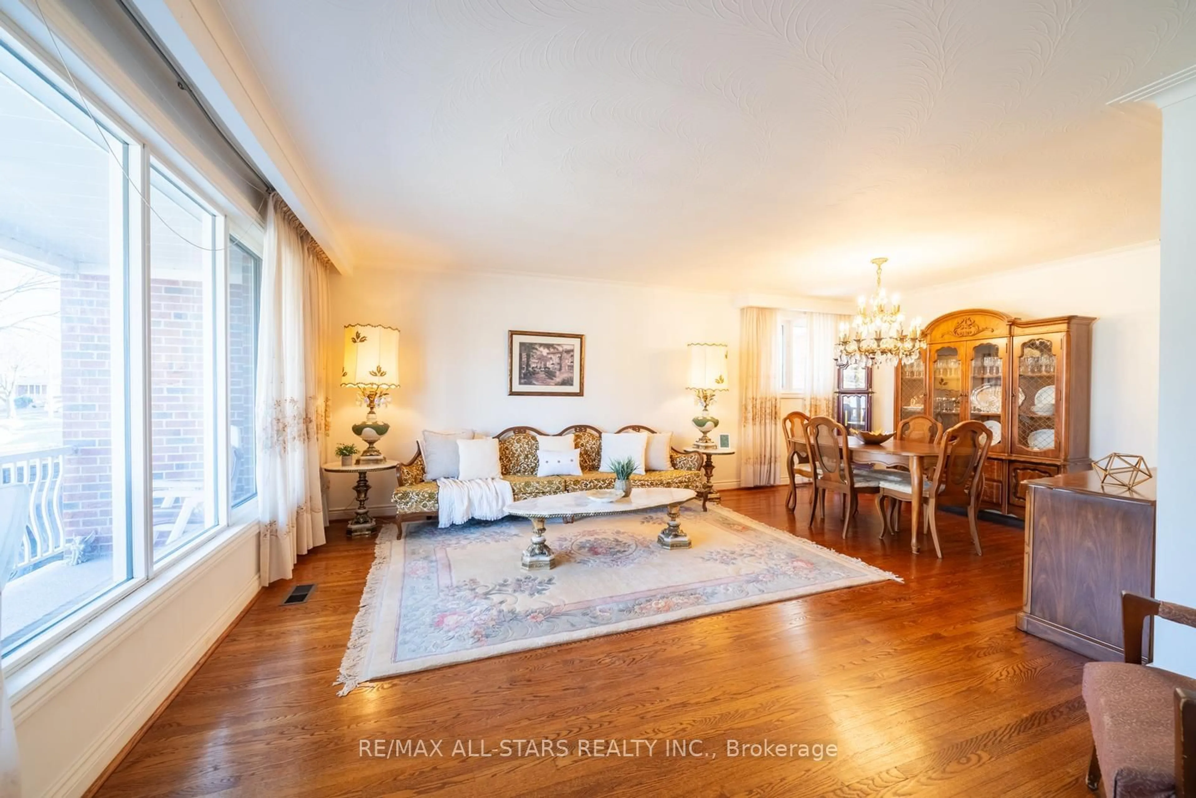 Living room, wood floors for 30 Orangewood Cres, Toronto Ontario M1W 1C6