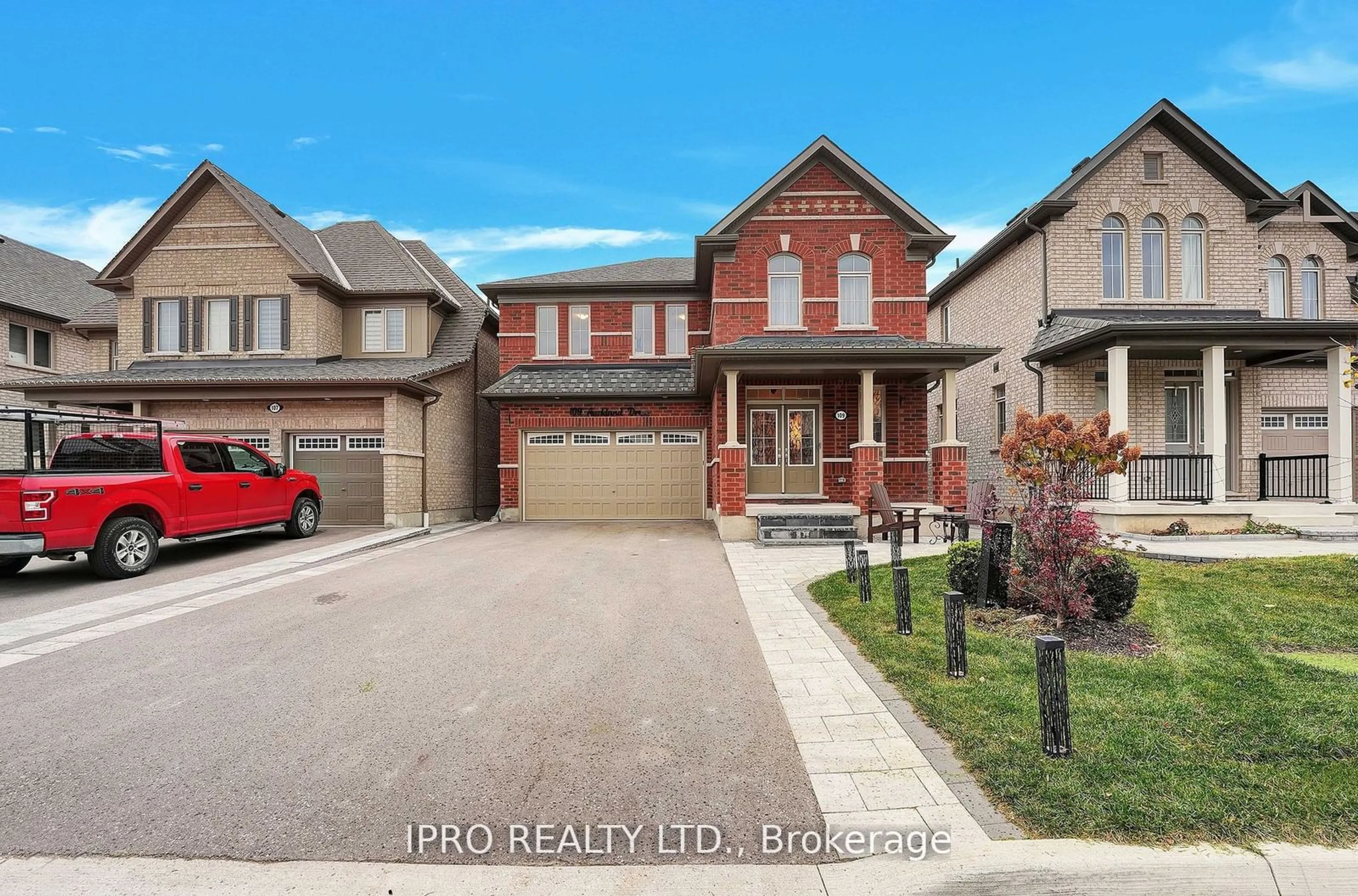 Frontside or backside of a home, the street view for 109 Auckland Dr, Whitby Ontario L1P 0J4