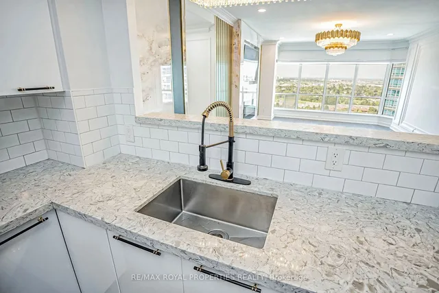 Additional property image - 8 Lee Centre Dr Unit Ph208