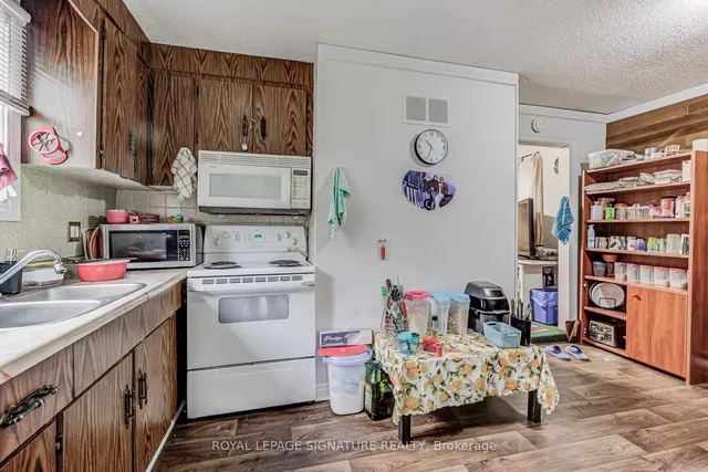 Additional property image - 123 Preston St