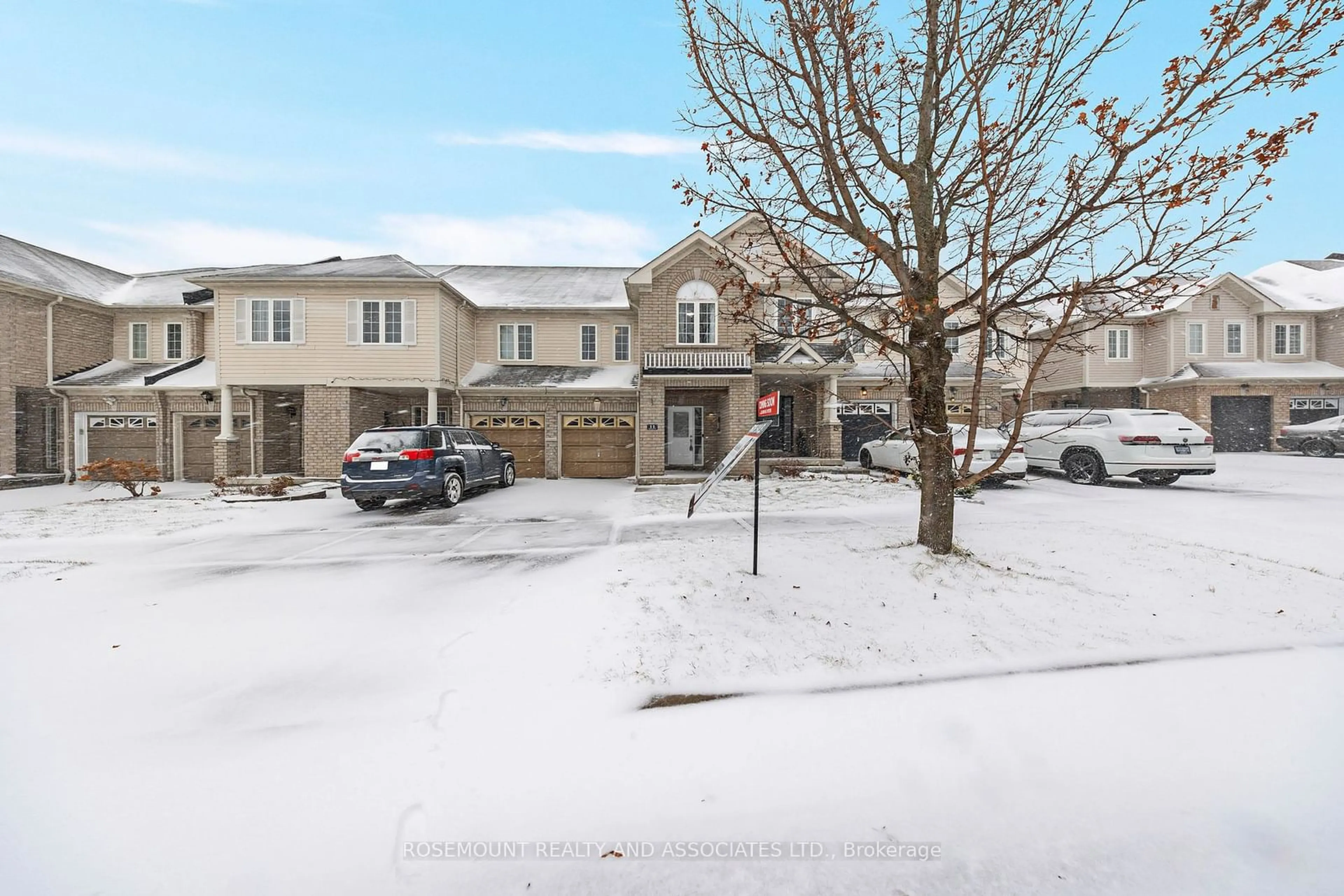 A pic from exterior of the house or condo, the street view for 11 Decatur Pl, Whitby Ontario L1R 3R1