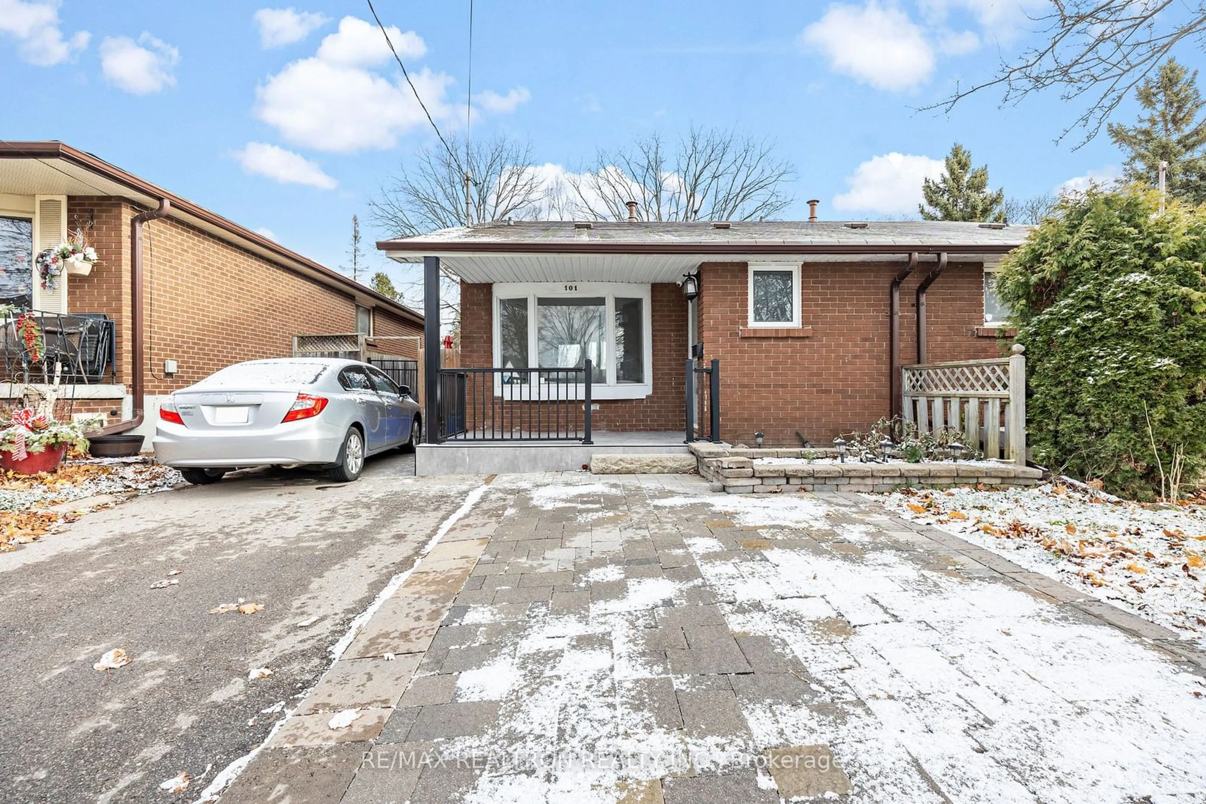 Home with brick exterior material for 101 Guelph St, Oshawa Ontario L1H 6H8