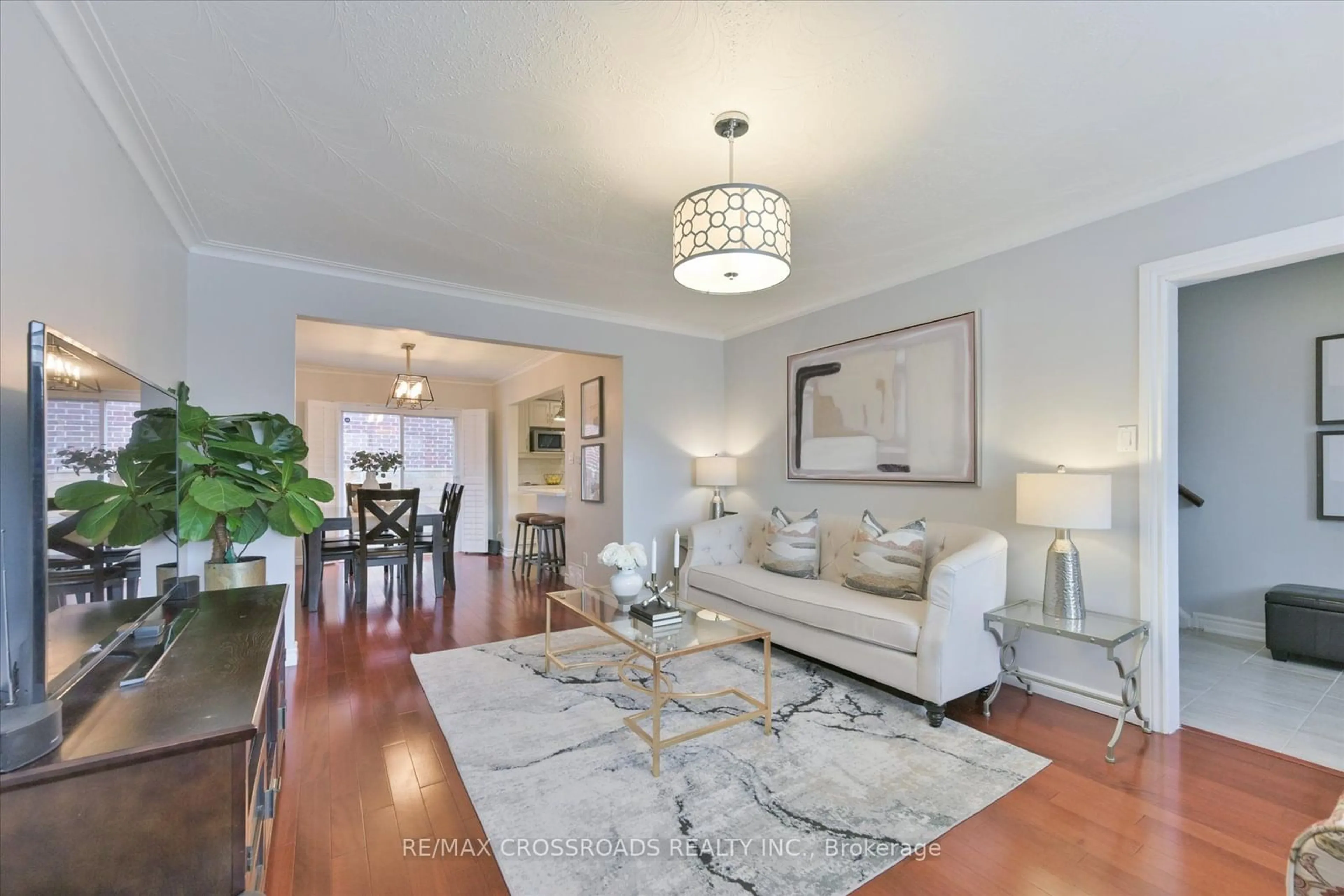 Living room, wood floors for 776 Danforth Rd, Toronto Ontario M1K 1G8