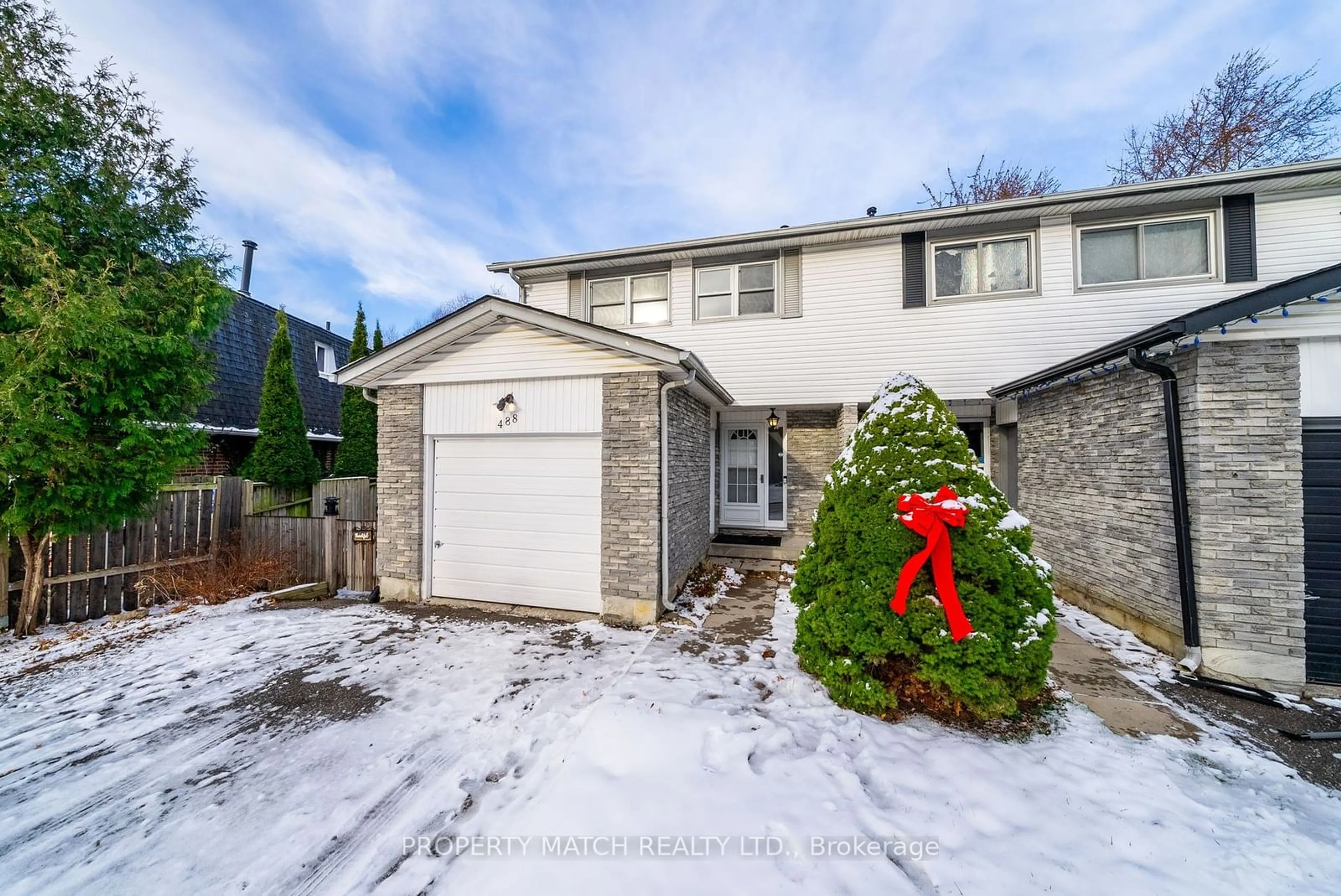 A pic from exterior of the house or condo, the street view for 488 Lanark Dr, Oshawa Ontario L1J 6H7