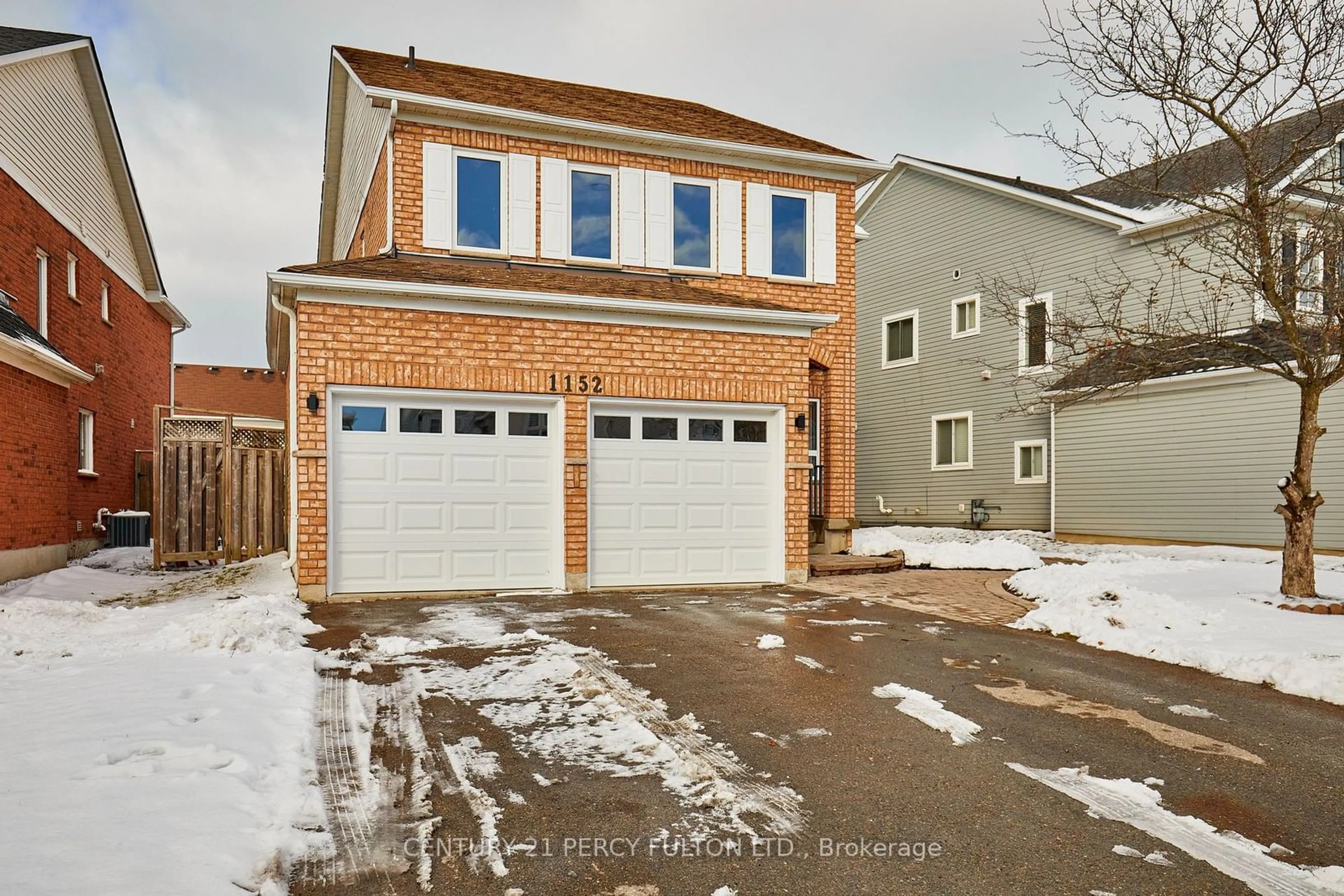 A pic from exterior of the house or condo, the street view for 1152 Ashcroft Crt, Oshawa Ontario L1K 2N9