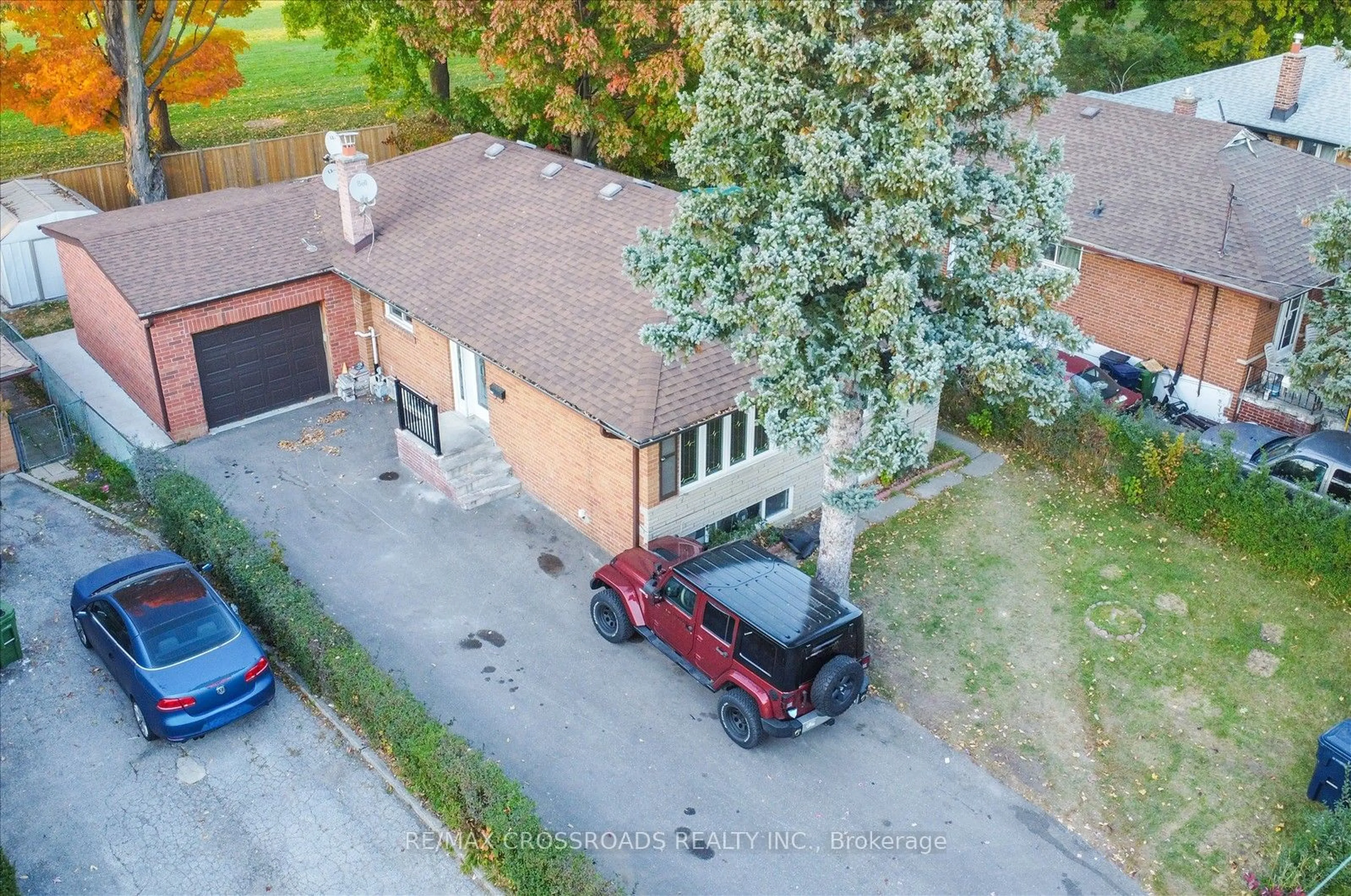 Frontside or backside of a home, the street view for 64 Chandler Dr, Toronto Ontario M1G 1Z3