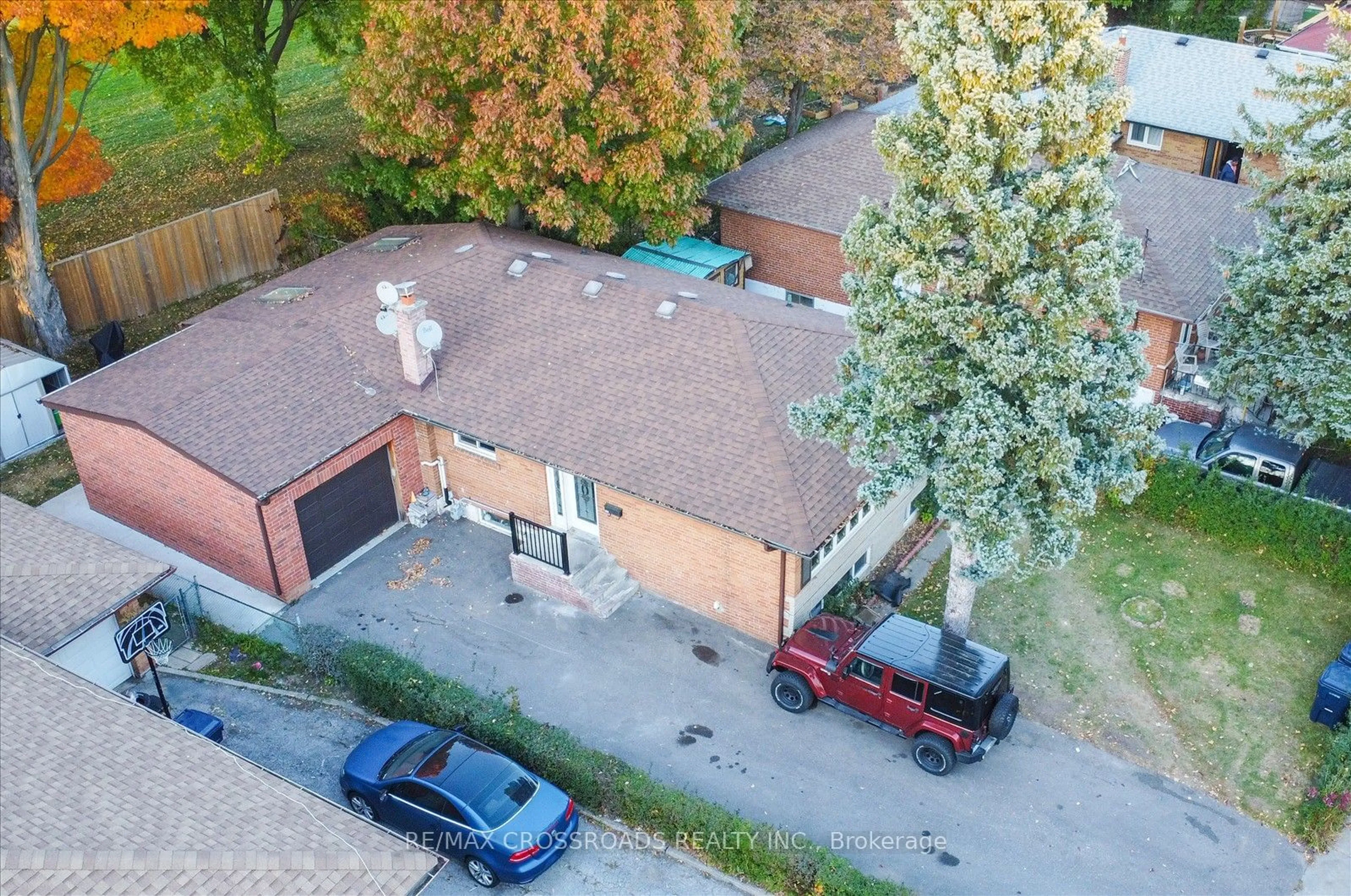 Frontside or backside of a home, the street view for 64 Chandler Dr, Toronto Ontario M1G 1Z3