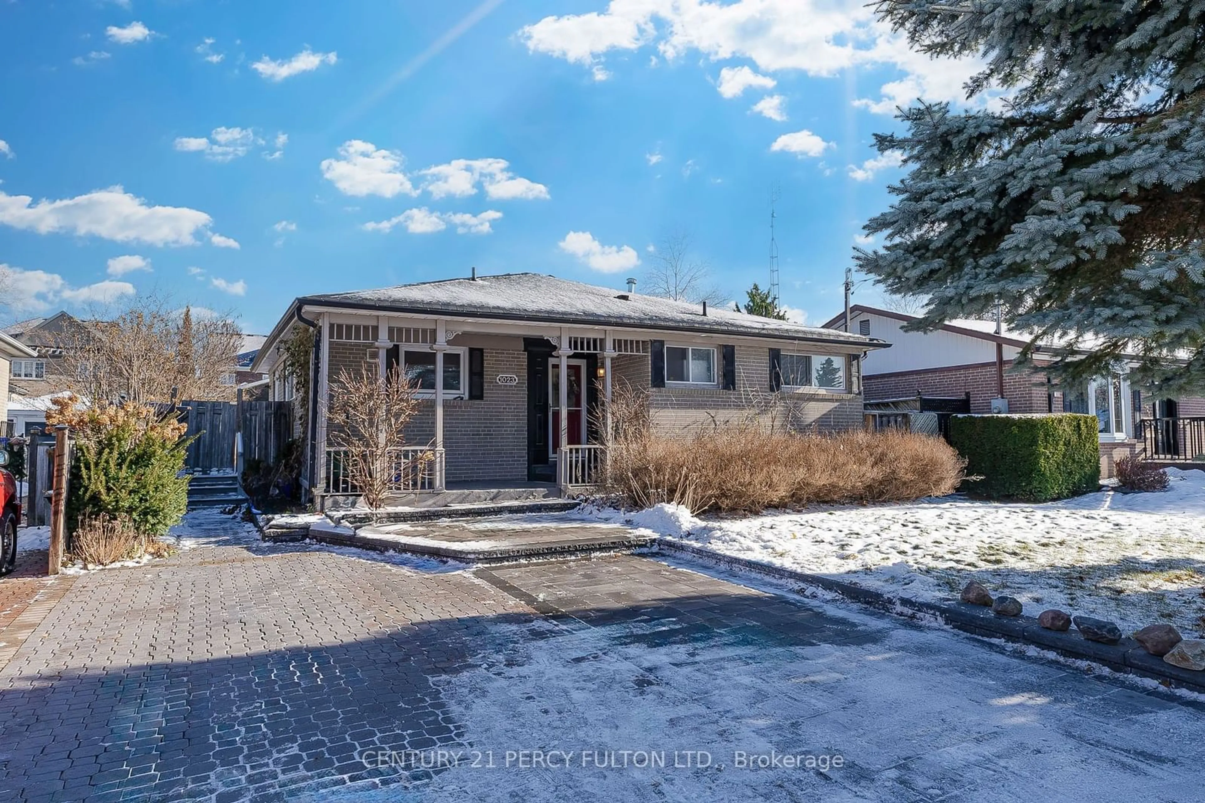 Frontside or backside of a home, the street view for 1023 Centre St, Whitby Ontario L1N 4V4