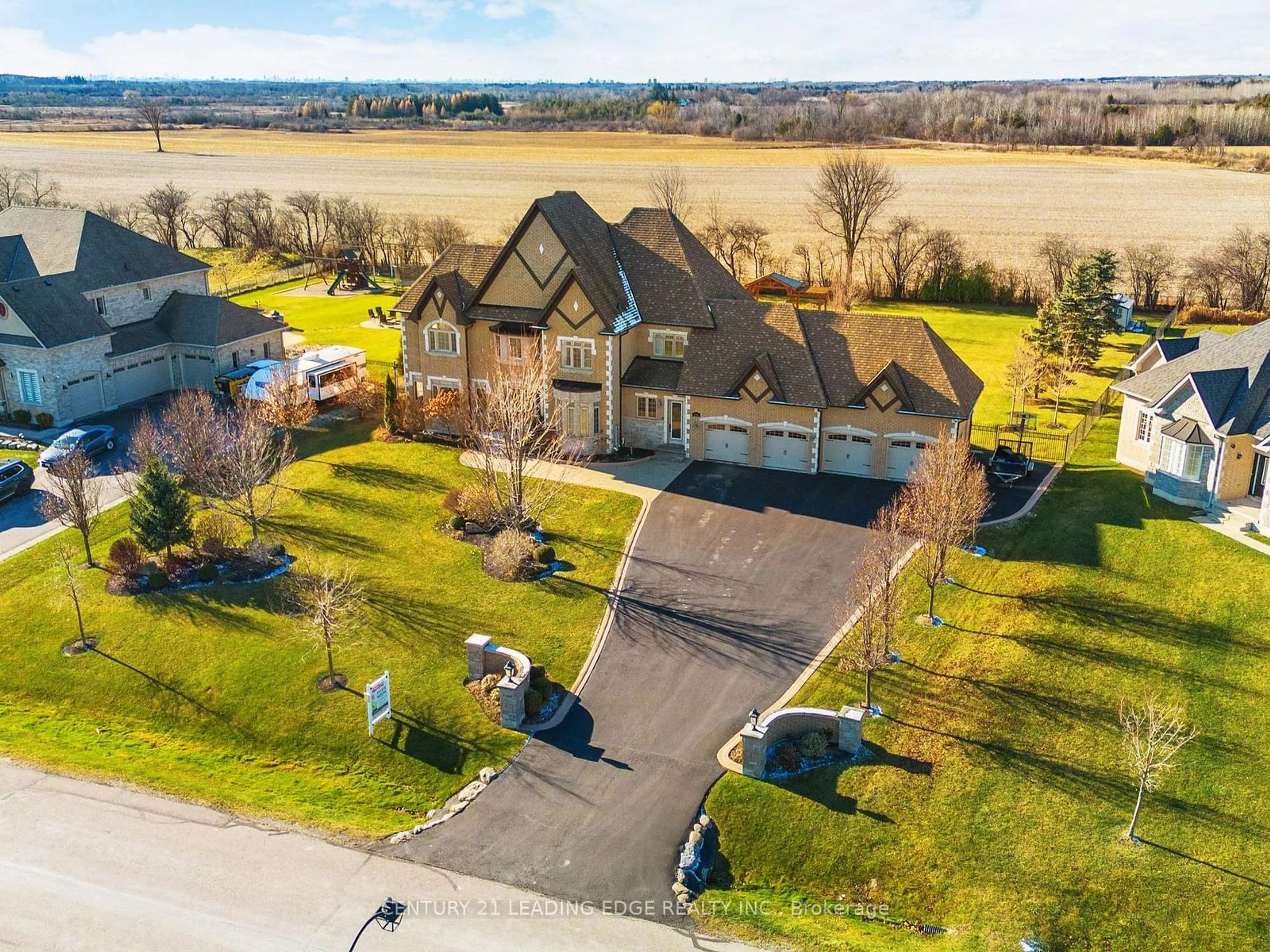 Frontside or backside of a home, the street view for 5108 Tom Thomson Crt, Pickering Ontario L1Y 0A1