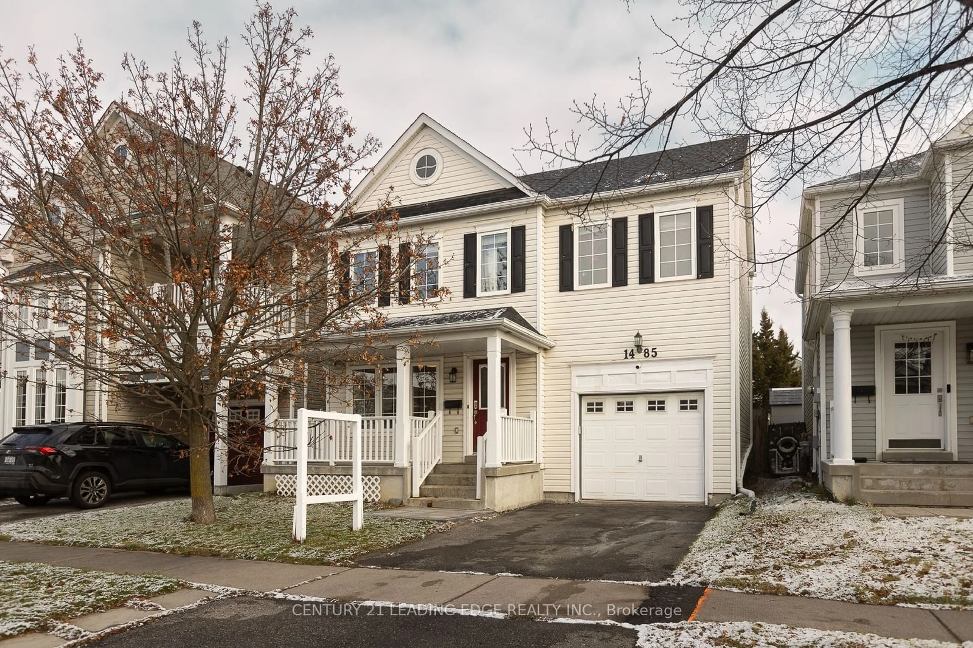 A pic from exterior of the house or condo, the street view for 1485 Heartland Blvd, Oshawa Ontario L1K 2P2