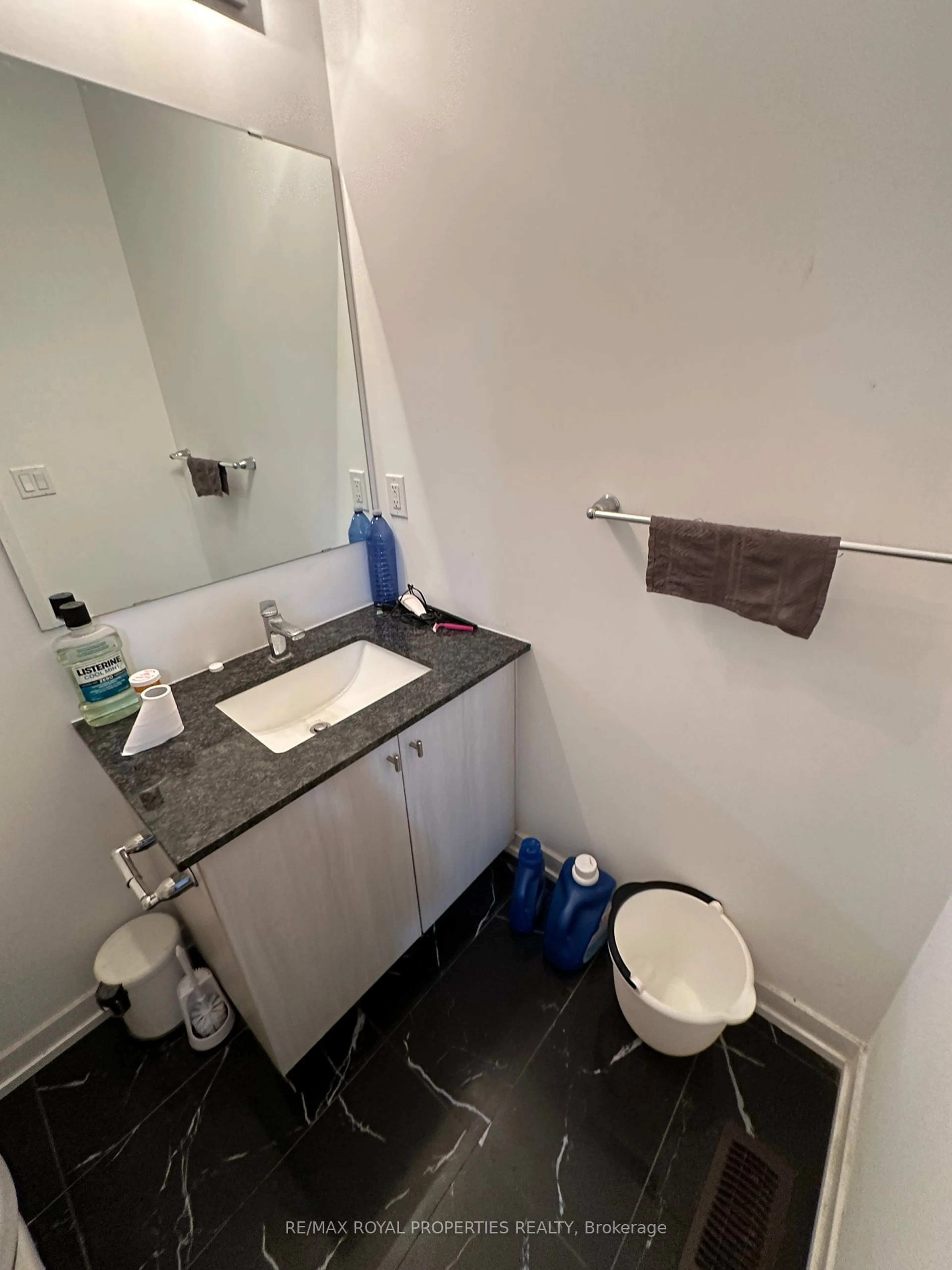 Standard bathroom, not visible floor for 400 Finch Ave #34, Pickering Ontario L1V 0G7