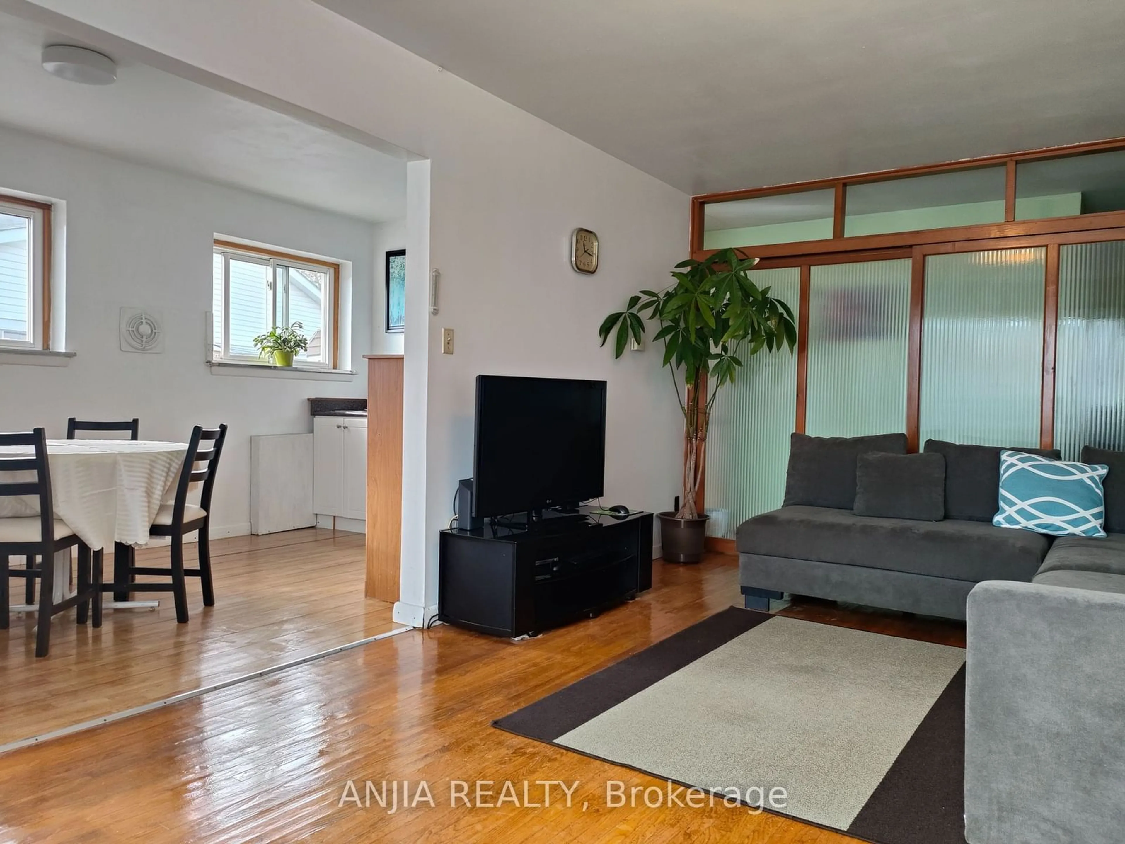 A pic of a room, wood floors for 190 Santamonica Blvd, Toronto Ontario M1L 4H6