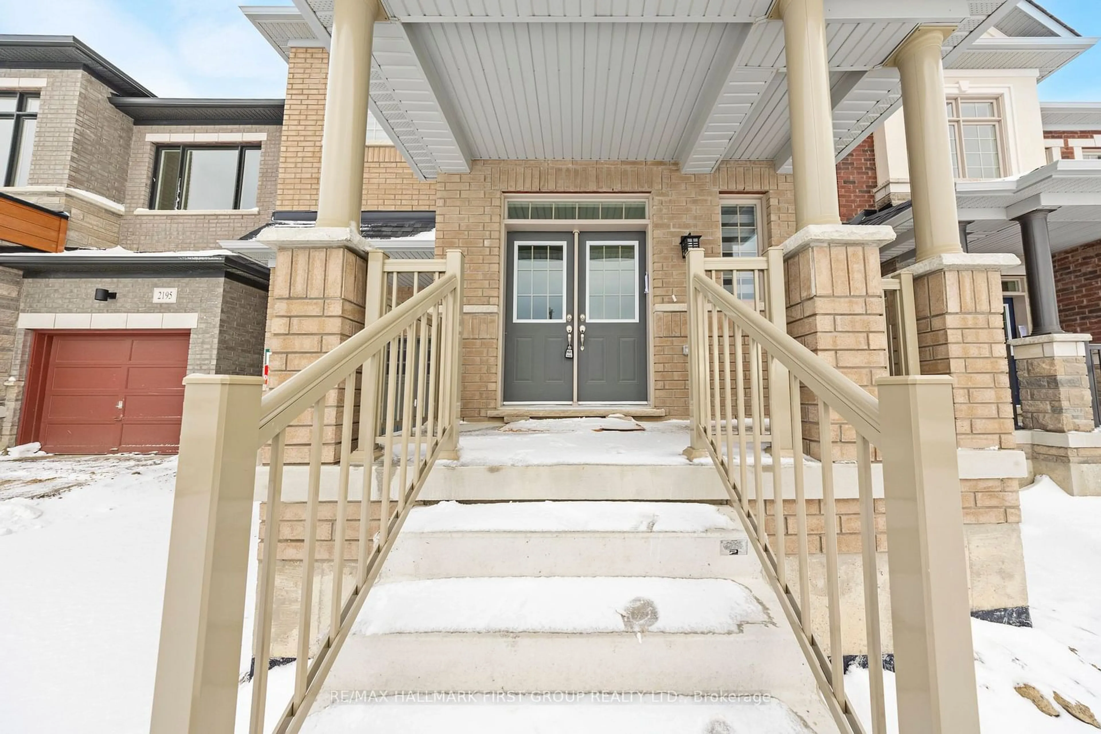 A pic from exterior of the house or condo, the front or back of building for 2193 Crystal Dr, Oshawa Ontario L1H 8L7